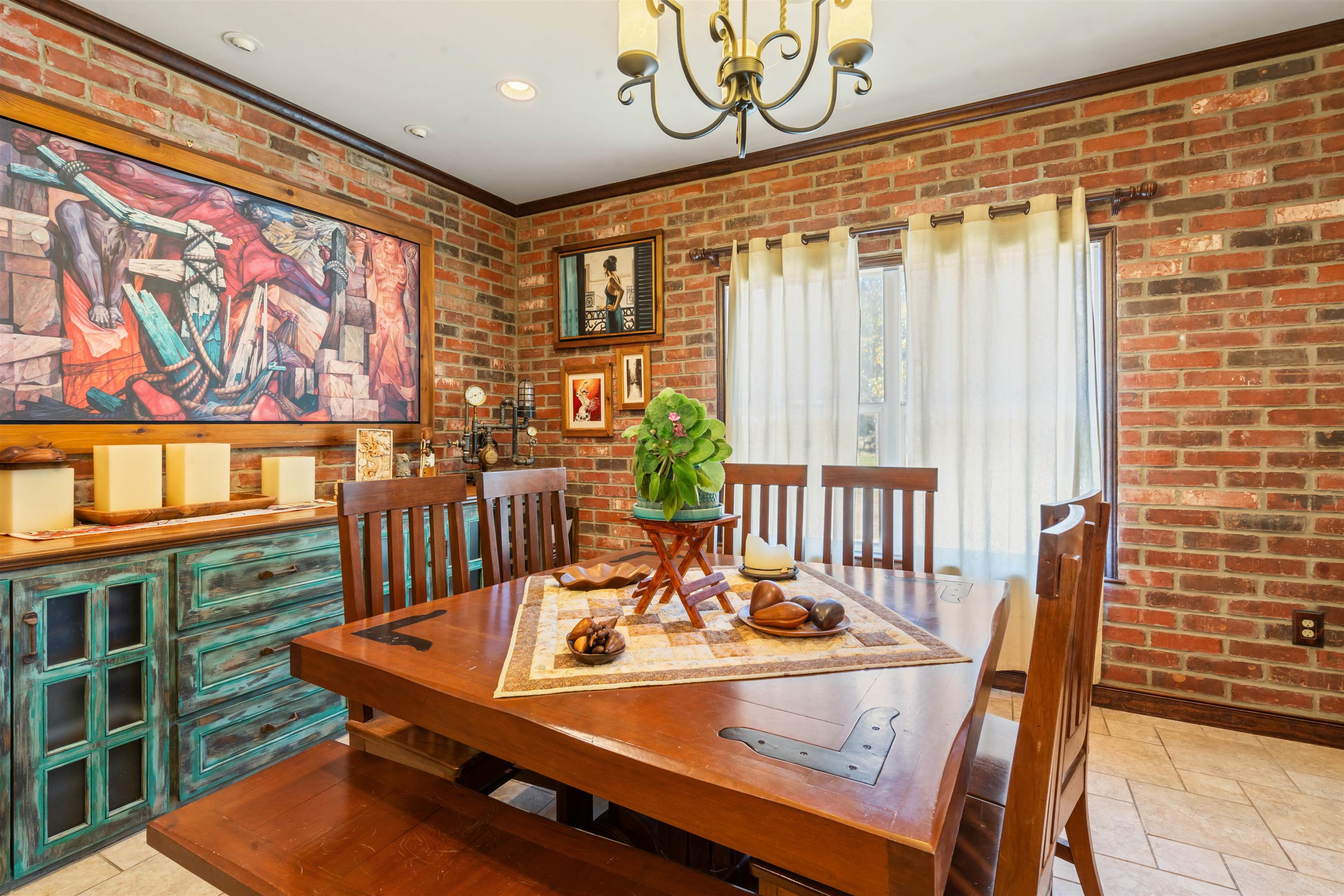 Image 18 of 42 For 121 Guyler  