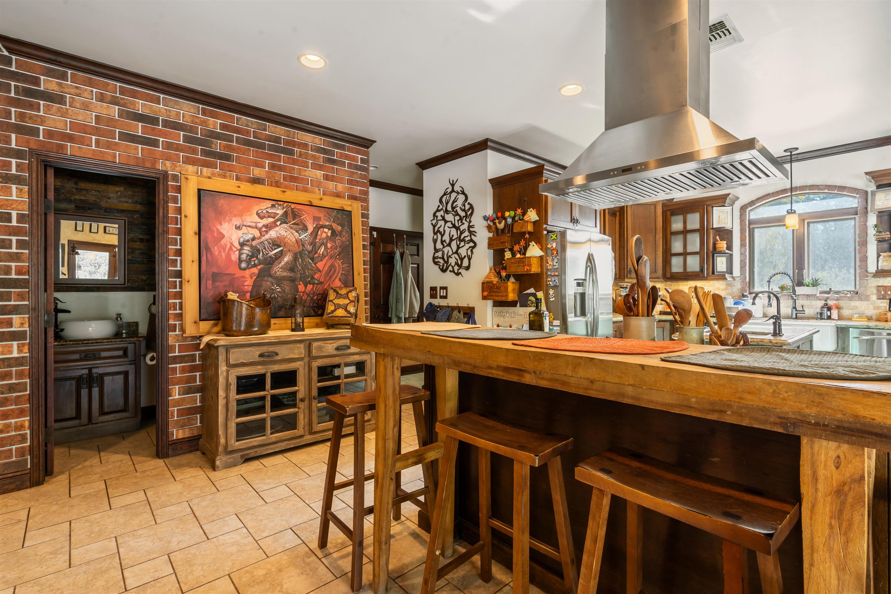 Image 20 of 42 For 121 Guyler  