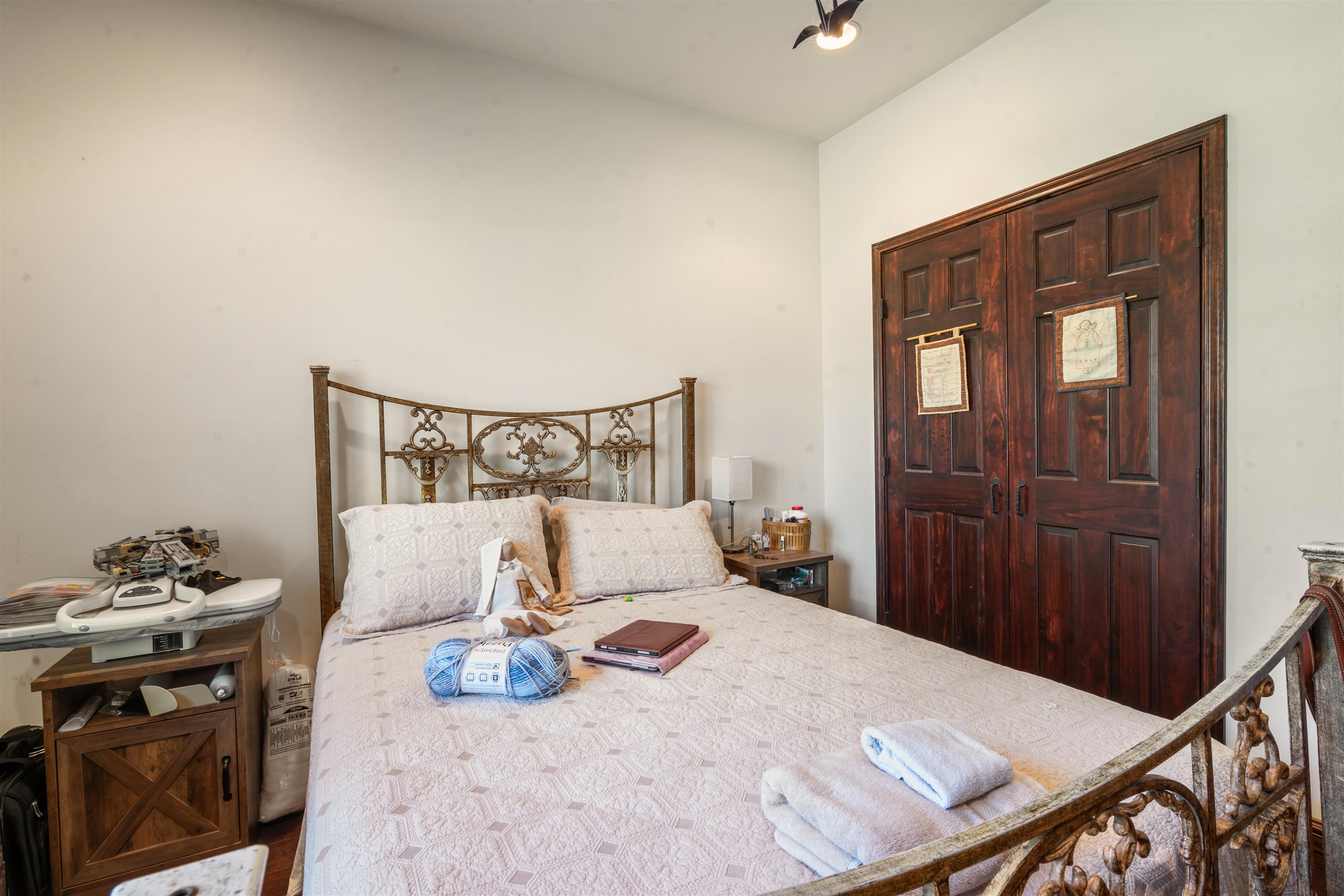 Image 29 of 42 For 121 Guyler  