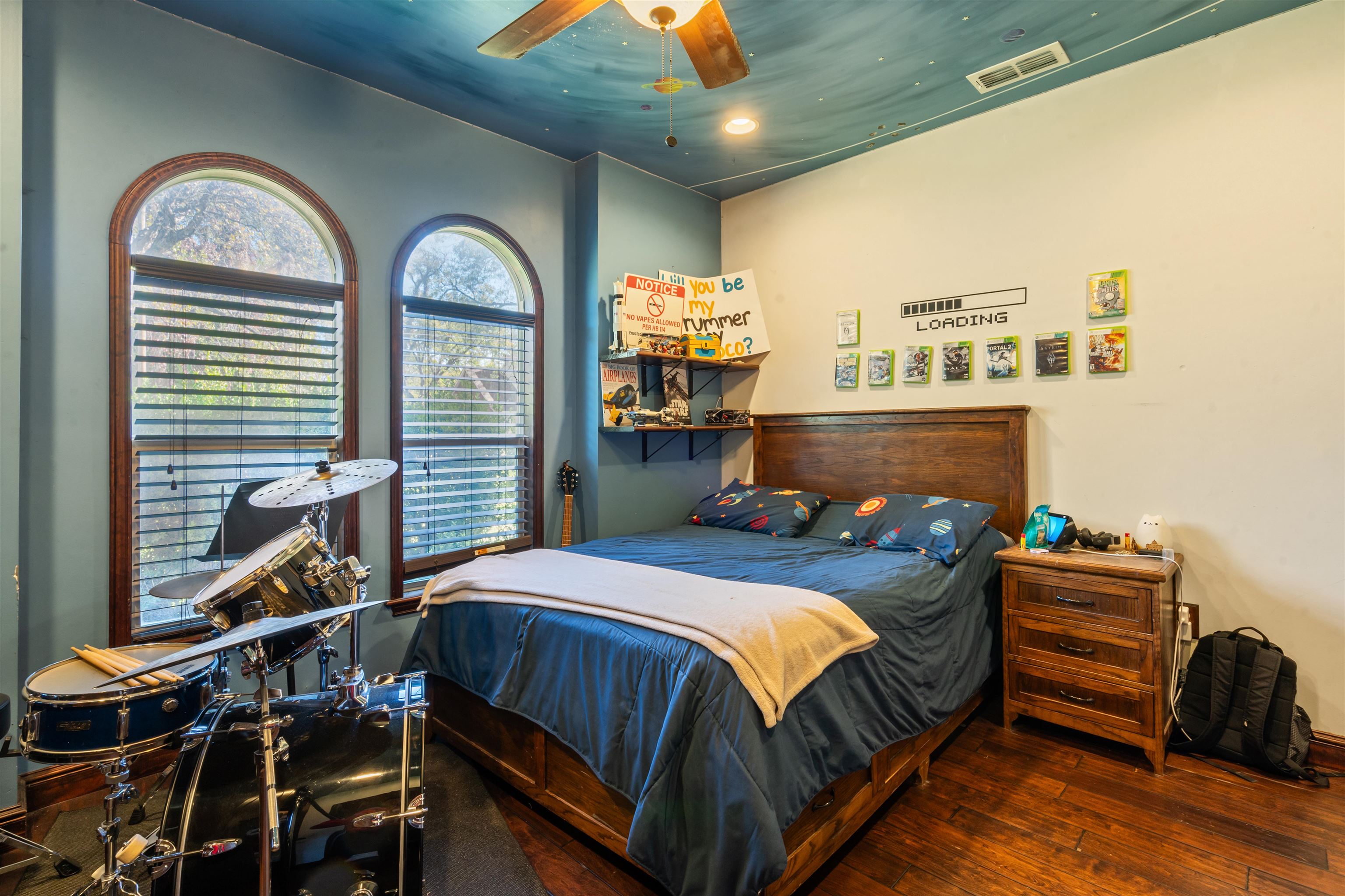 Image 32 of 42 For 121 Guyler  