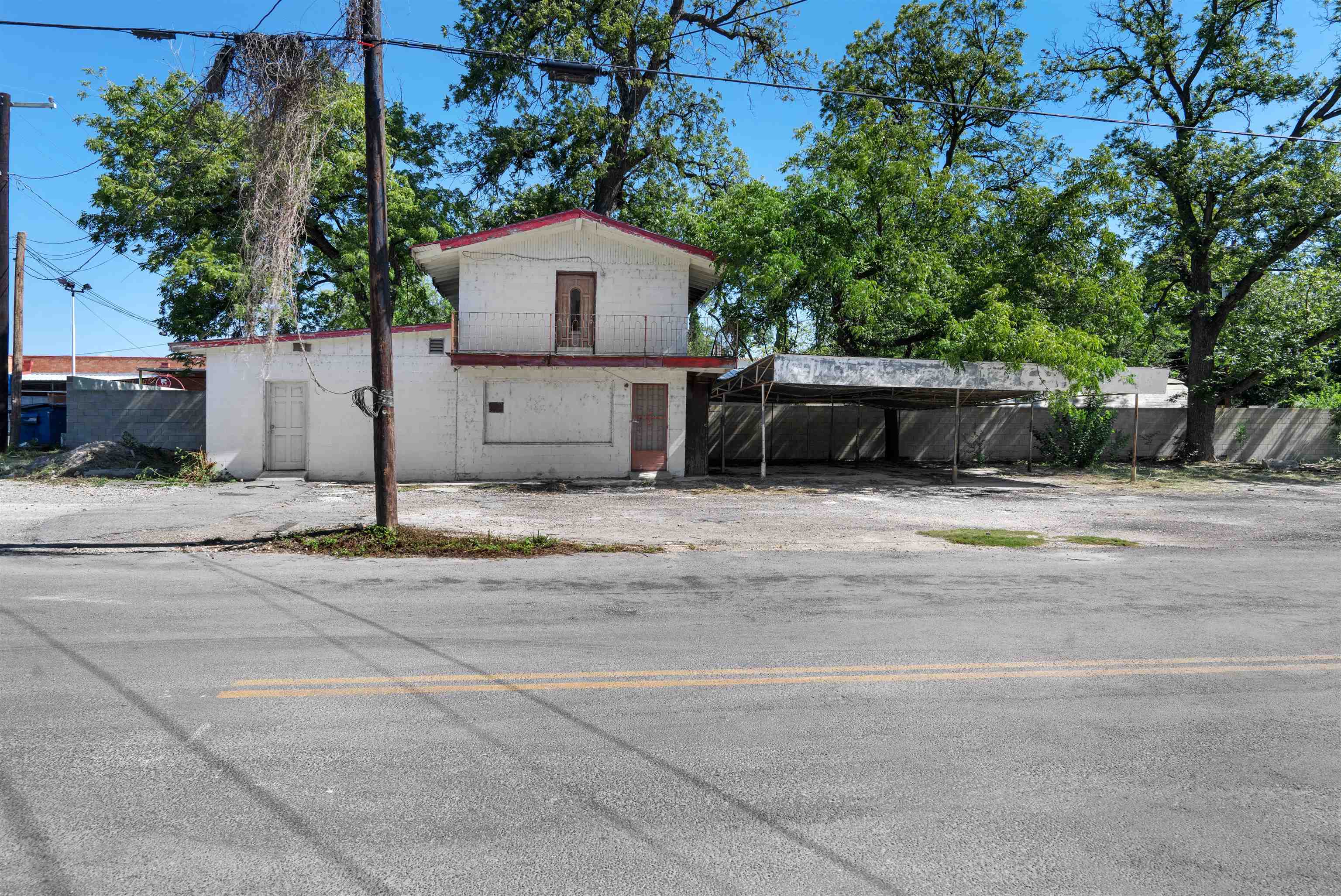 Image 5 of 13 For 202 Canal E