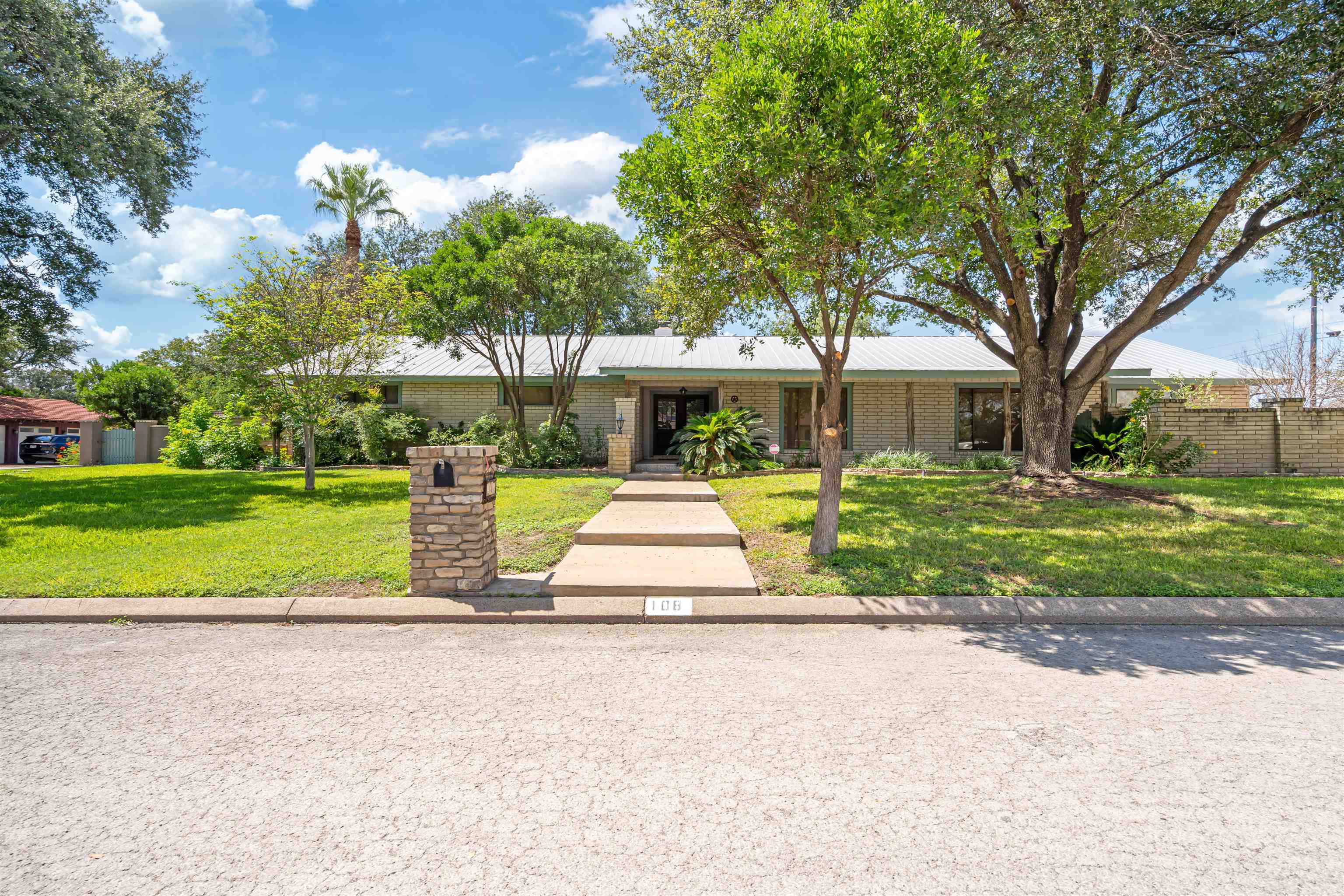 Details for 108 Ceniza Hills Cir, Del Rio, TX 78840