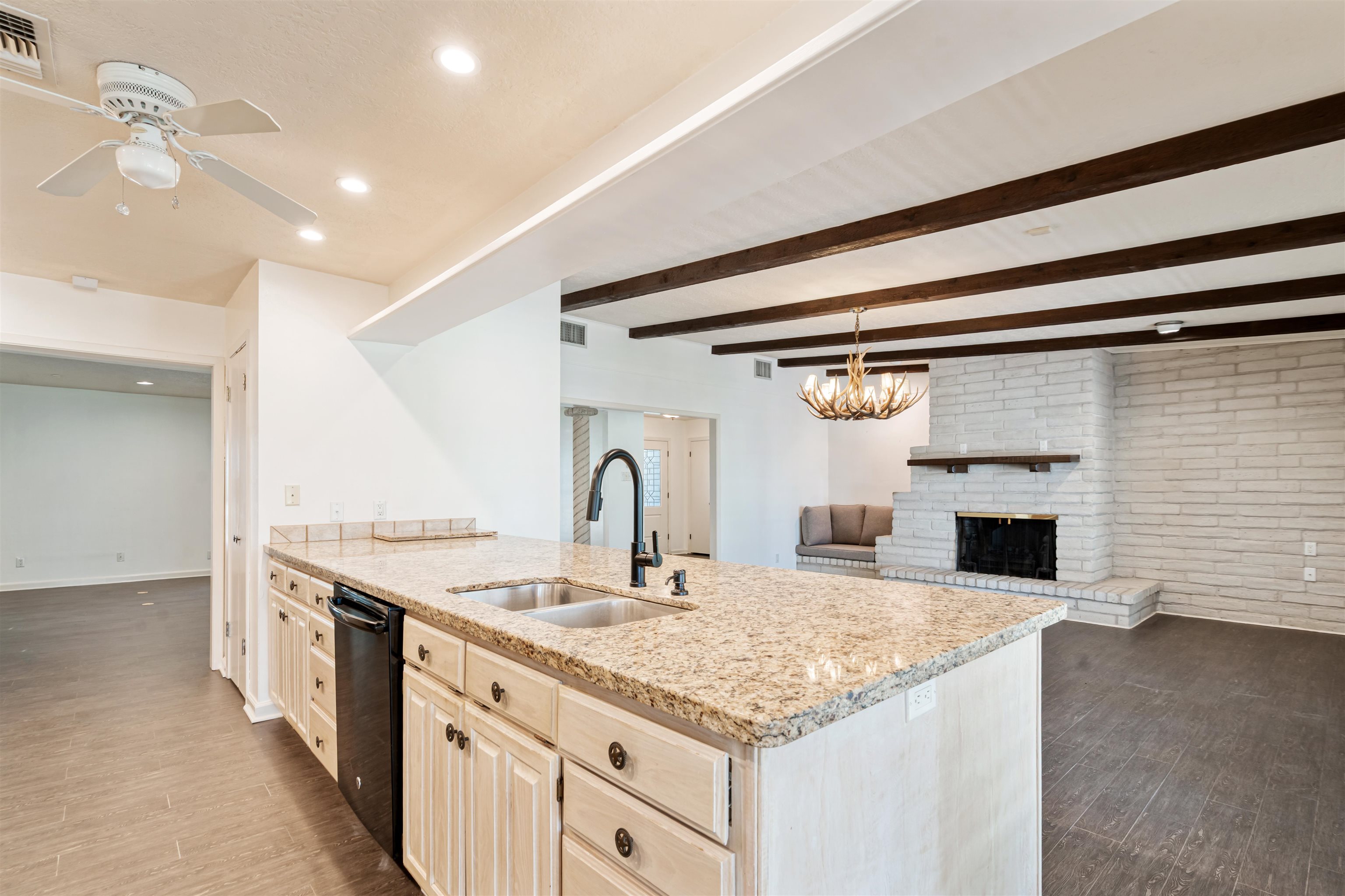 Image 15 of 48 For 108 Ceniza Hills Cir