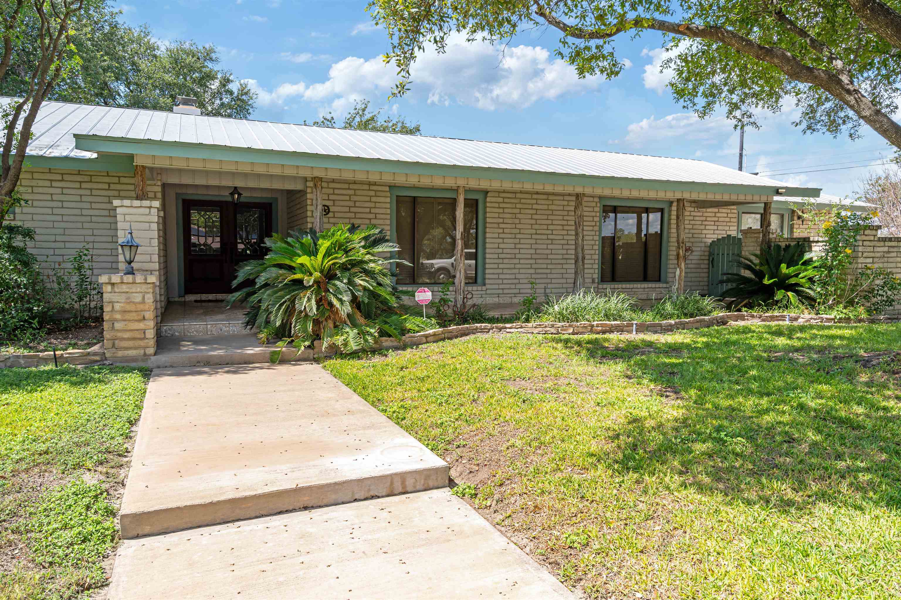 Image 2 of 48 For 108 Ceniza Hills Cir