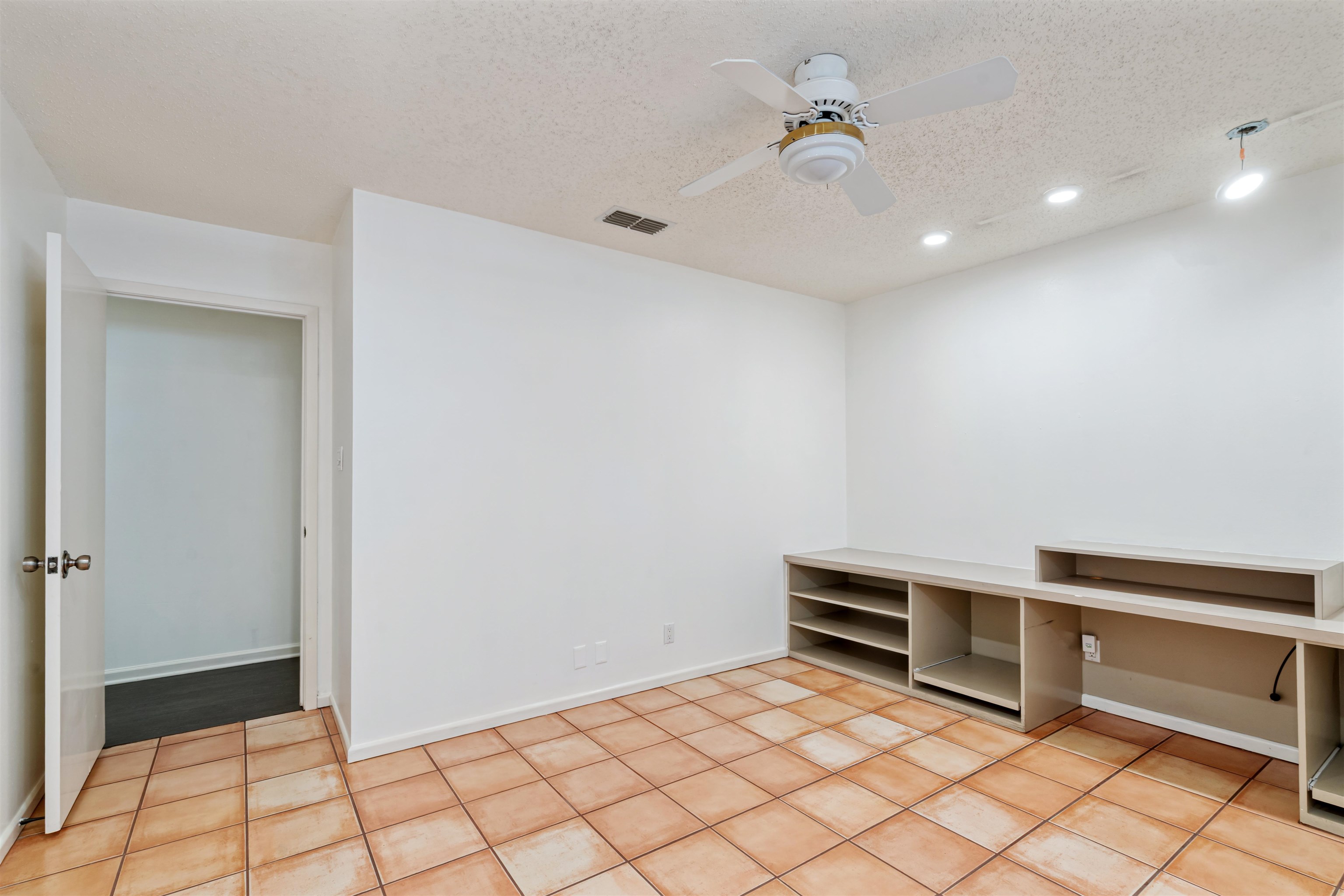 Image 39 of 48 For 108 Ceniza Hills Cir