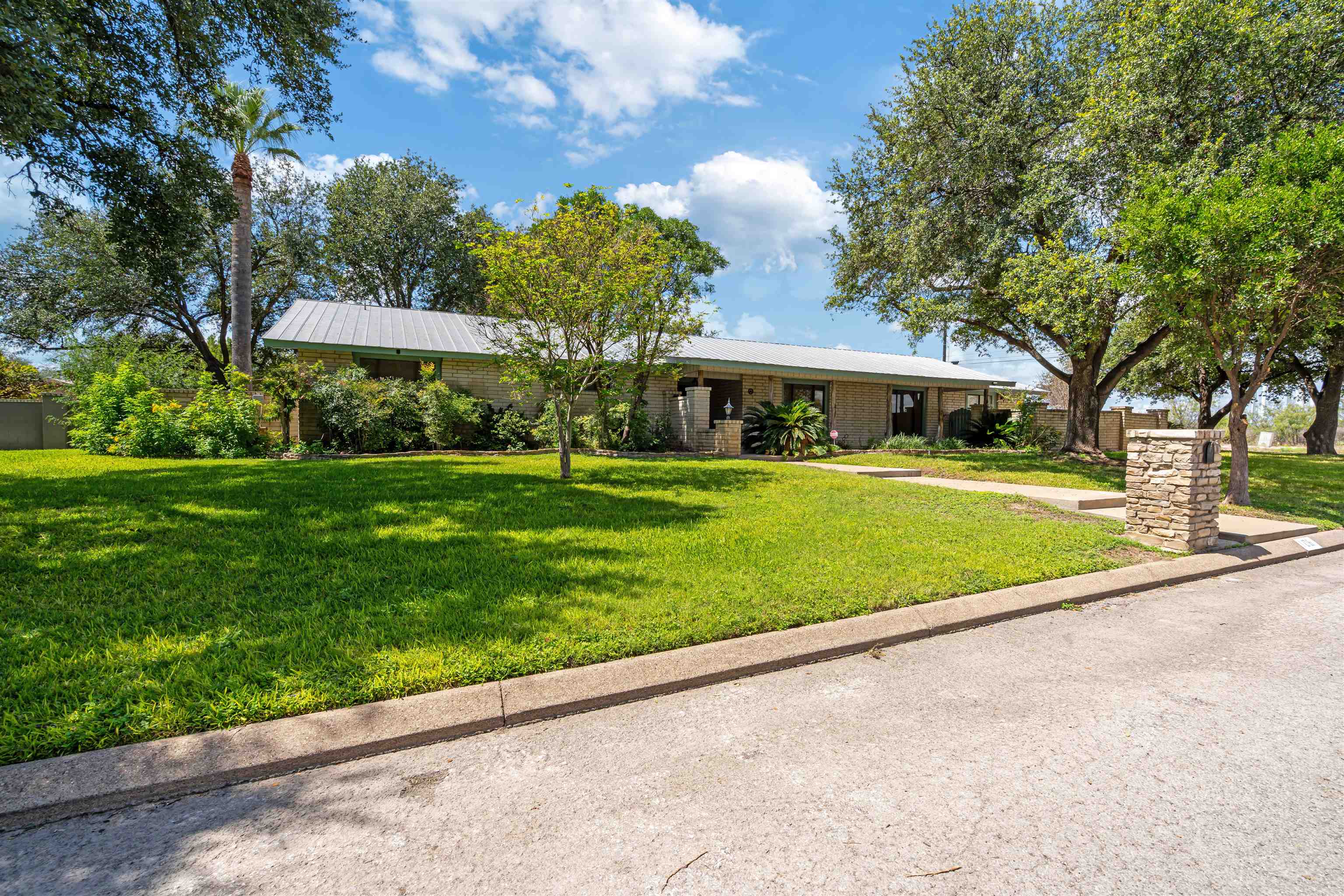 Image 5 of 48 For 108 Ceniza Hills Cir