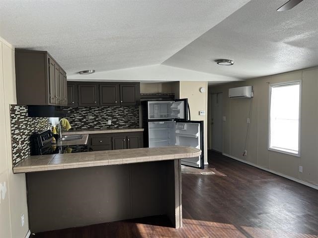 Image 4 of 9 For 907 De La Rosa E