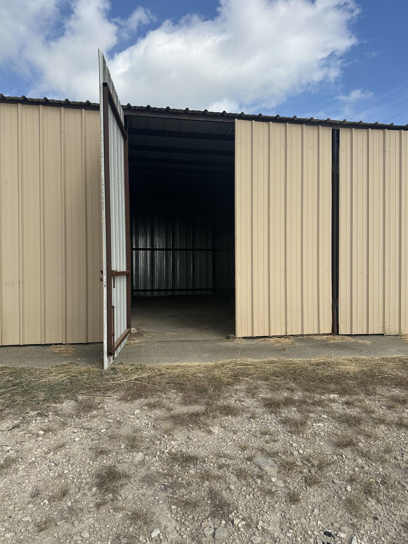 Image 18 of 21 For 6748 Texas Road #2