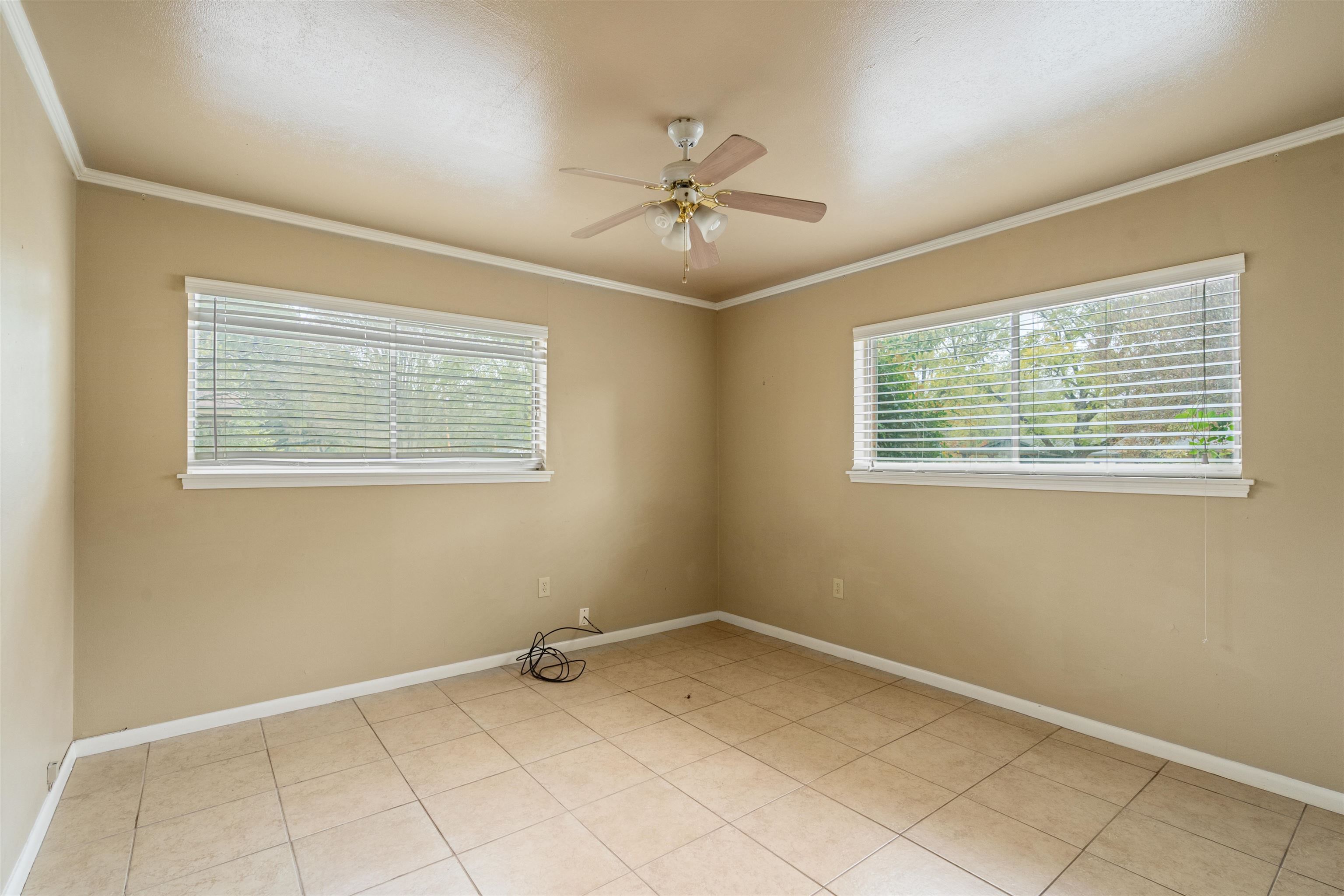 Image 13 of 20 For 214 Strickland W