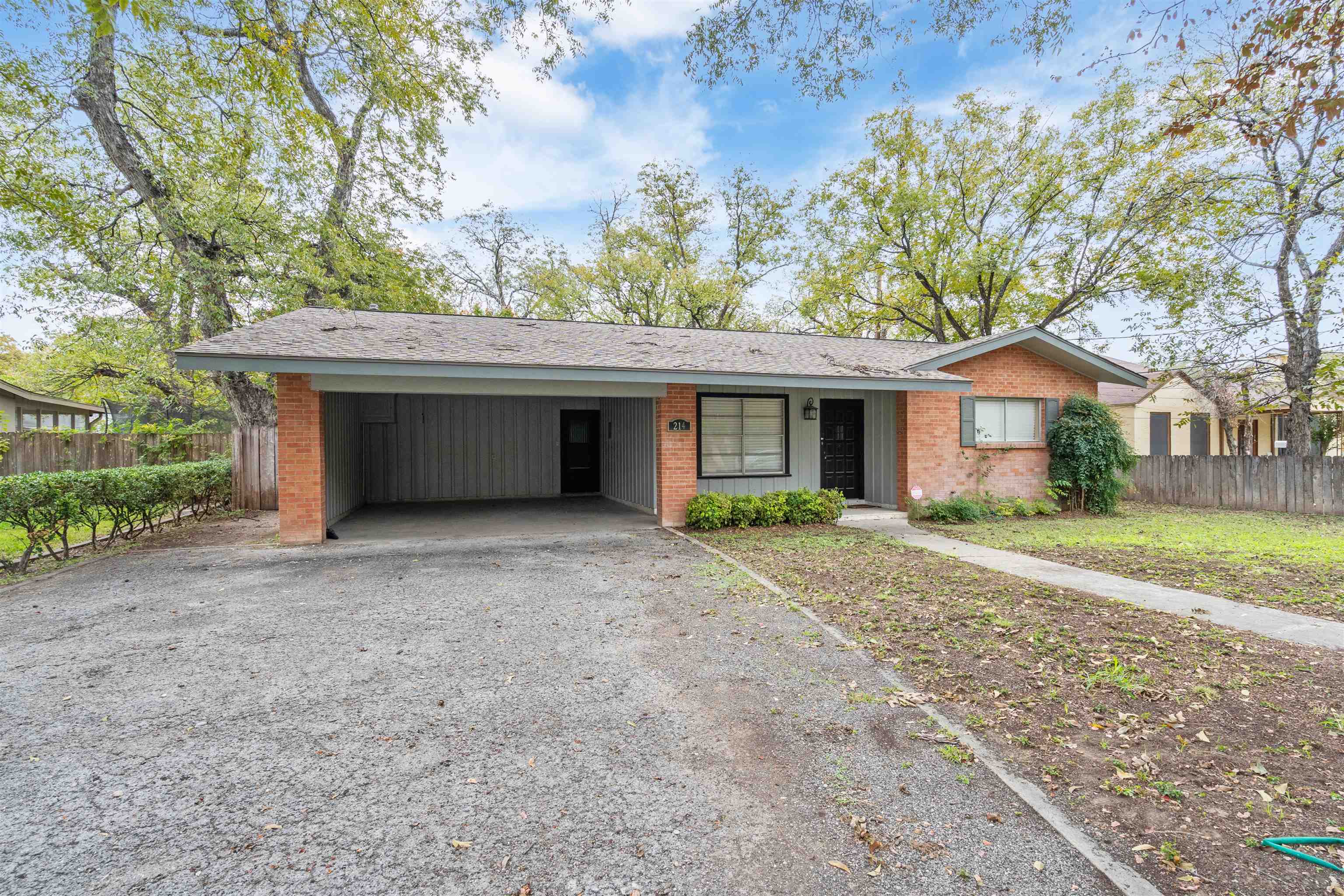 Image 2 of 20 For 214 Strickland W