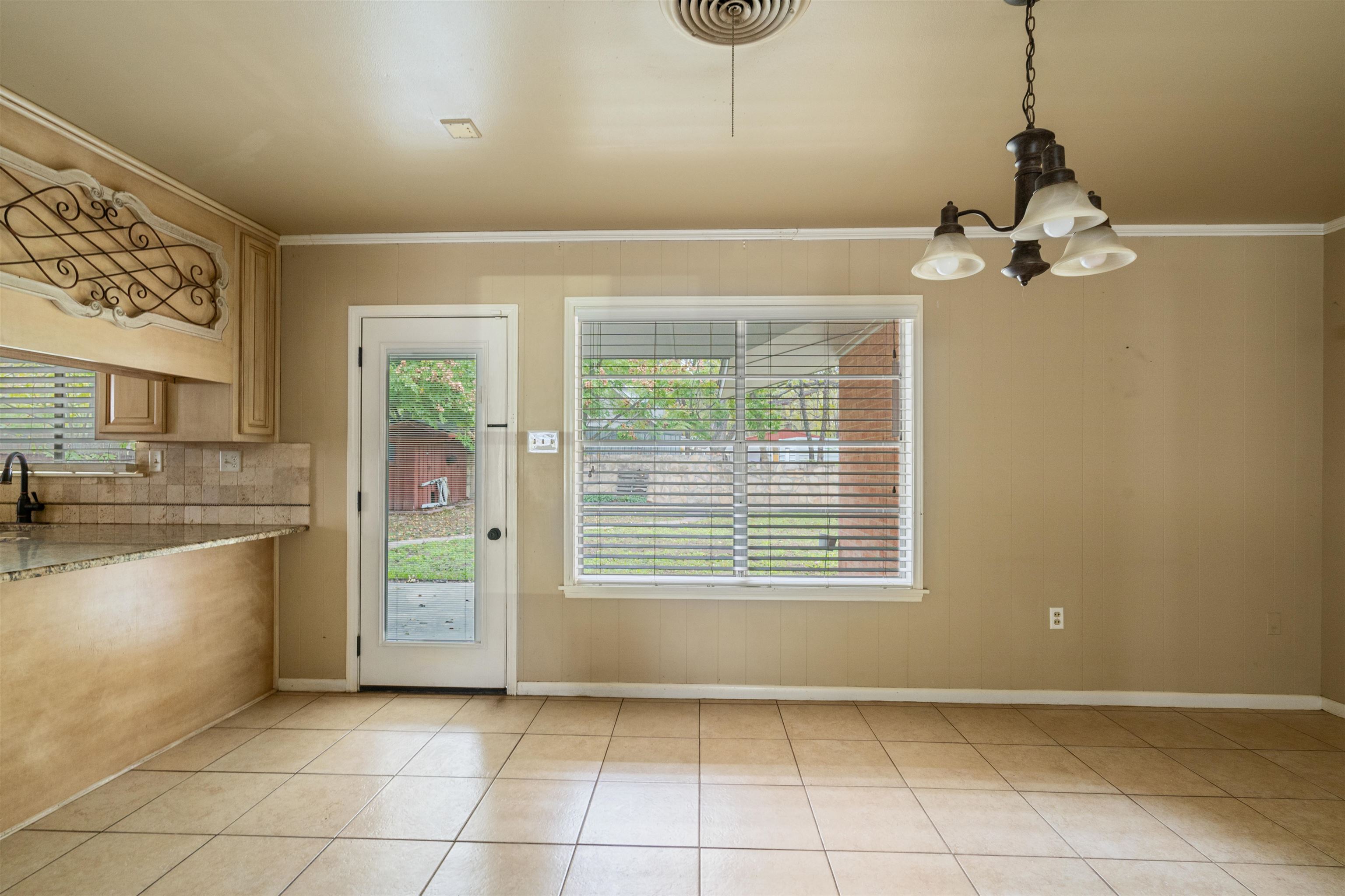 Image 4 of 20 For 214 Strickland W