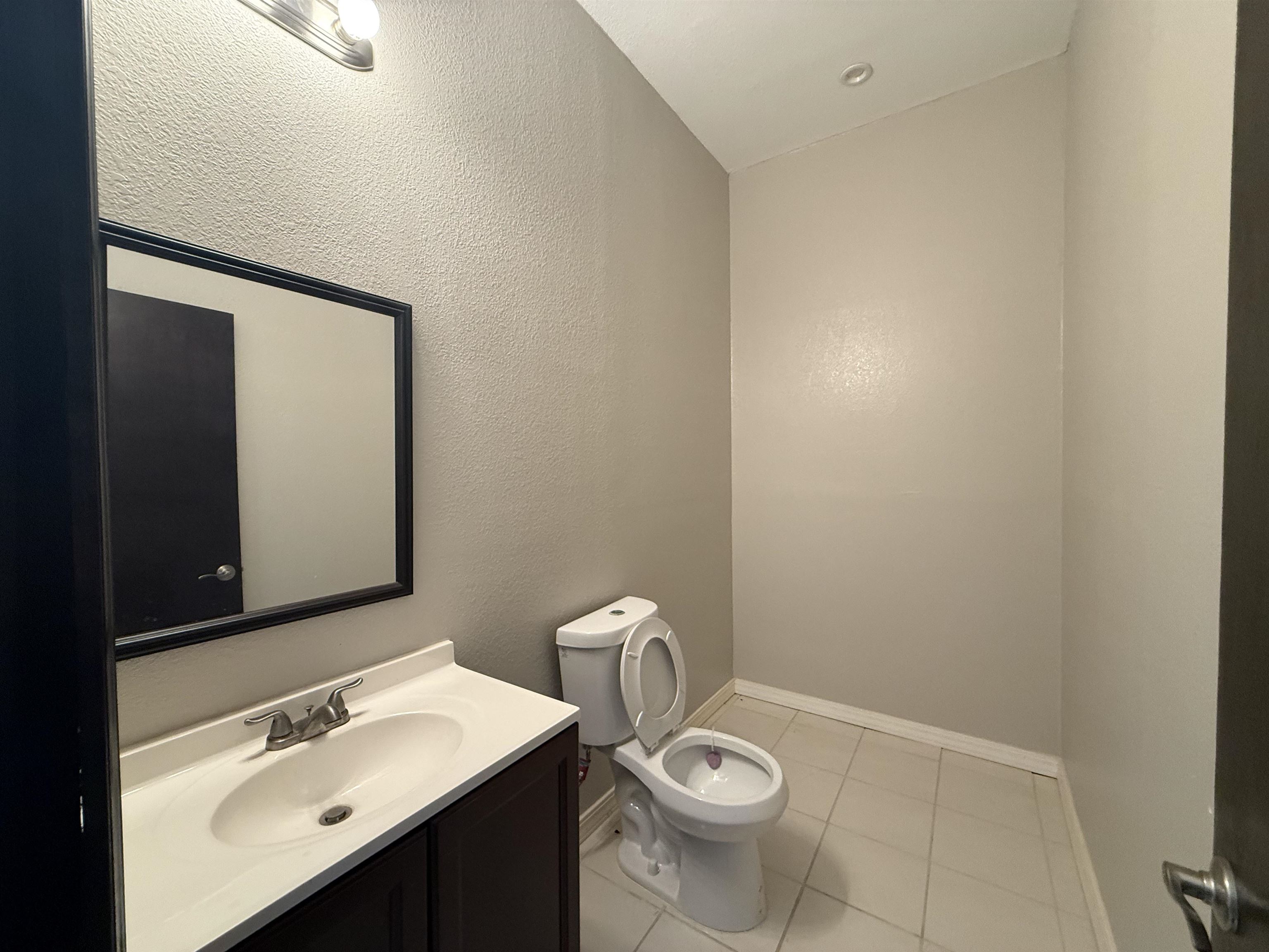 Image 11 of 29 For 105 Margaret