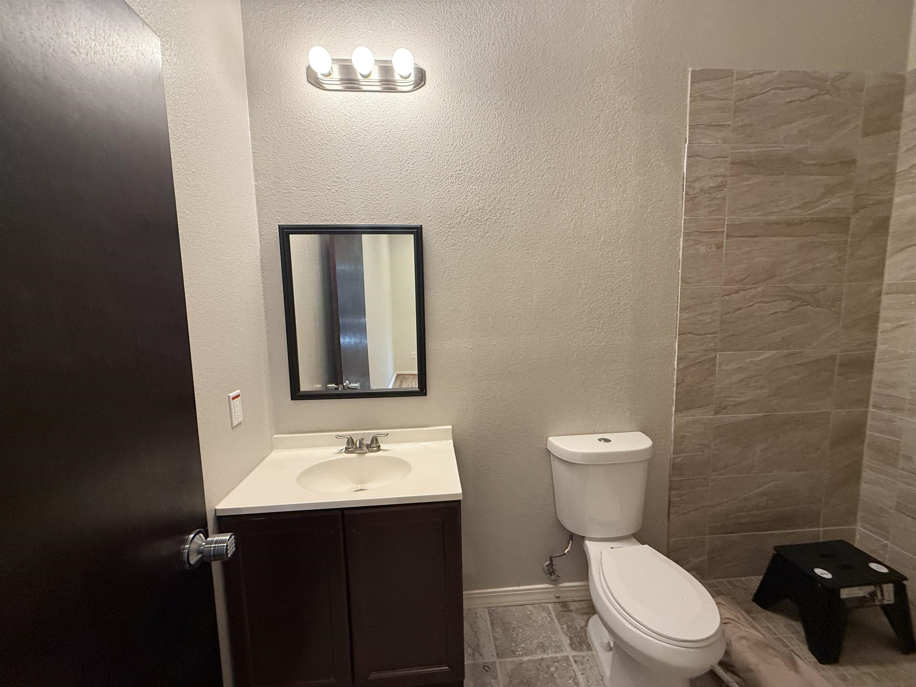 Image 14 of 29 For 105 Margaret