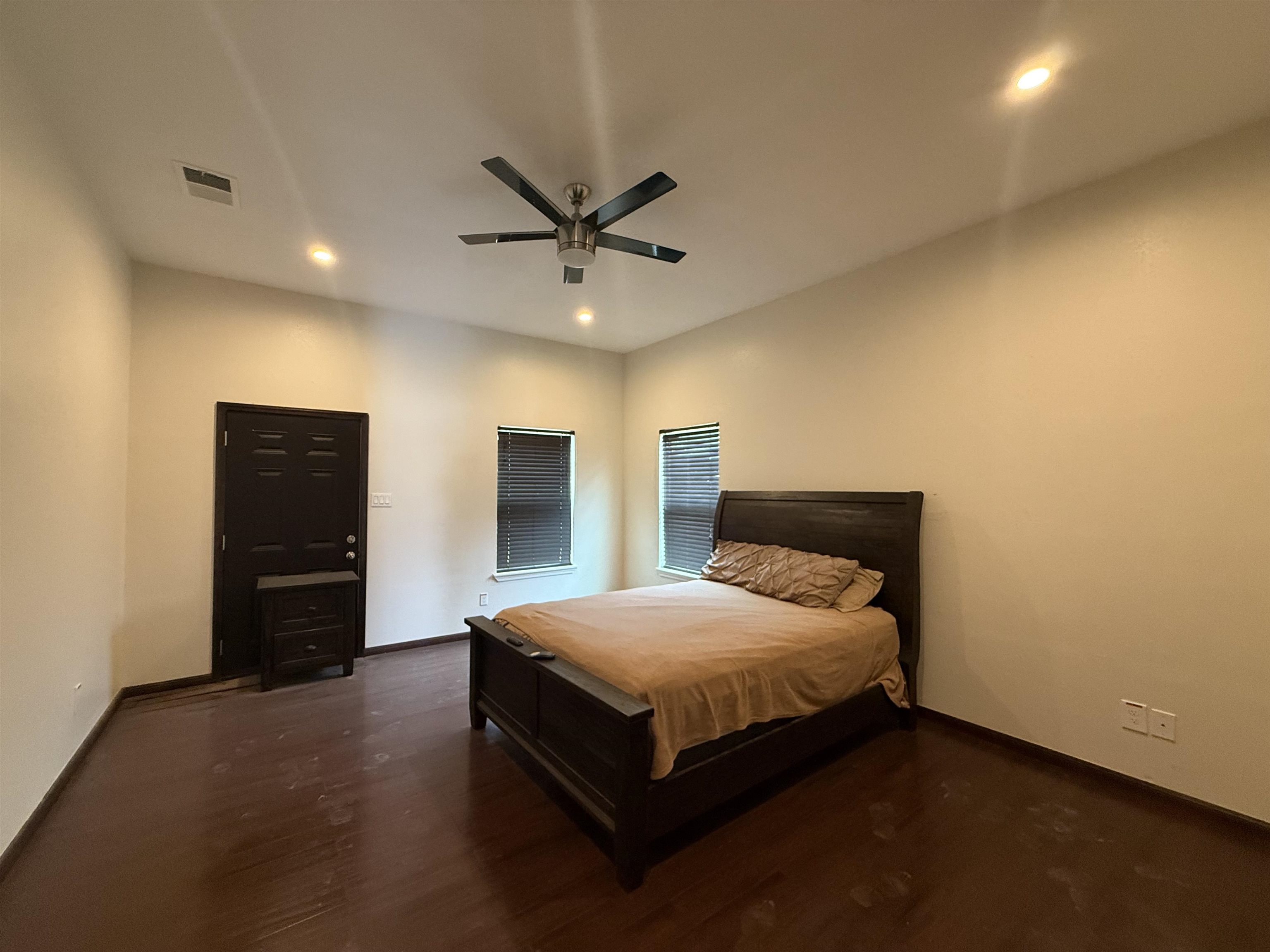 Image 19 of 29 For 105 Margaret