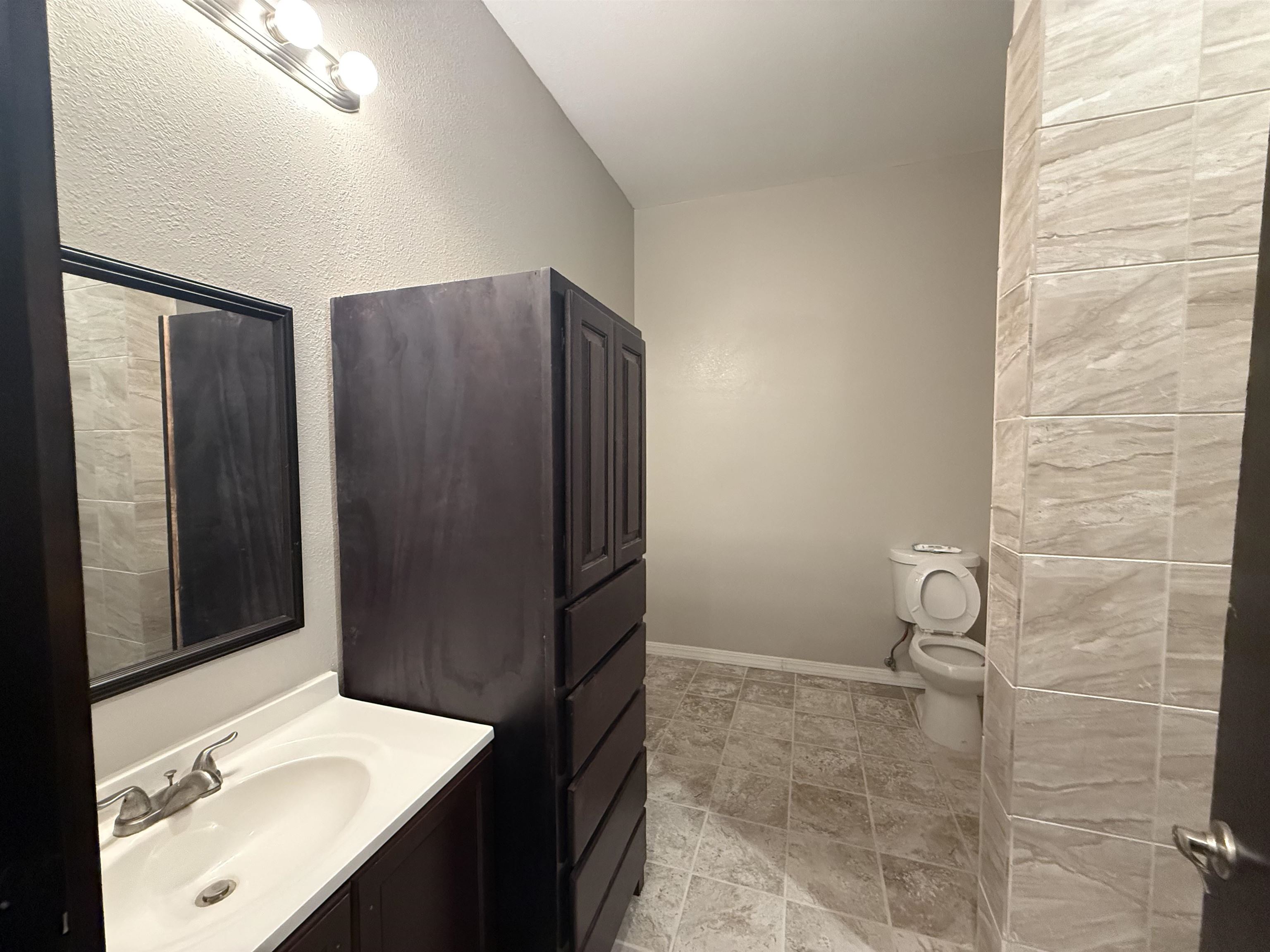 Image 20 of 29 For 105 Margaret