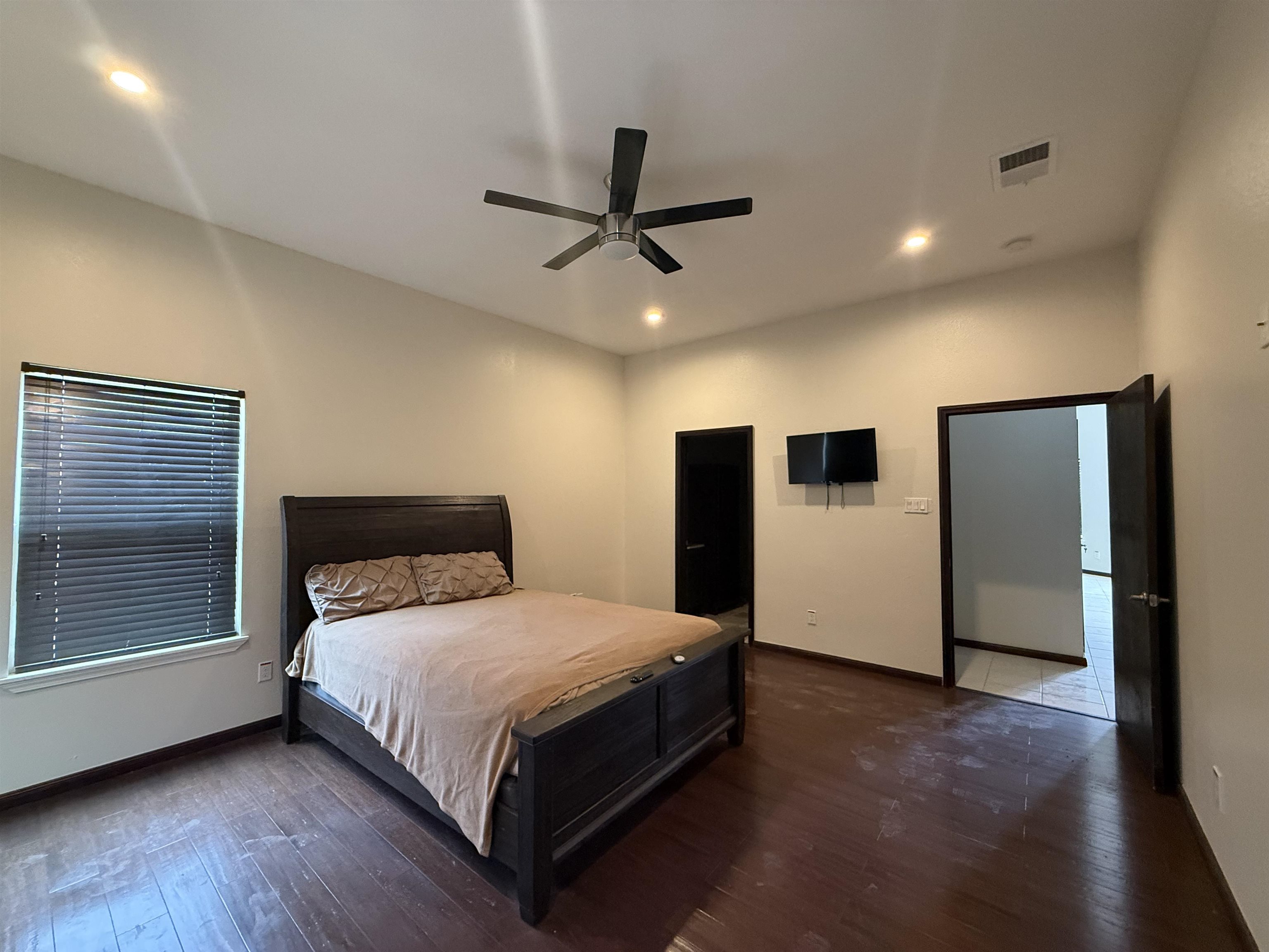 Image 25 of 29 For 105 Margaret