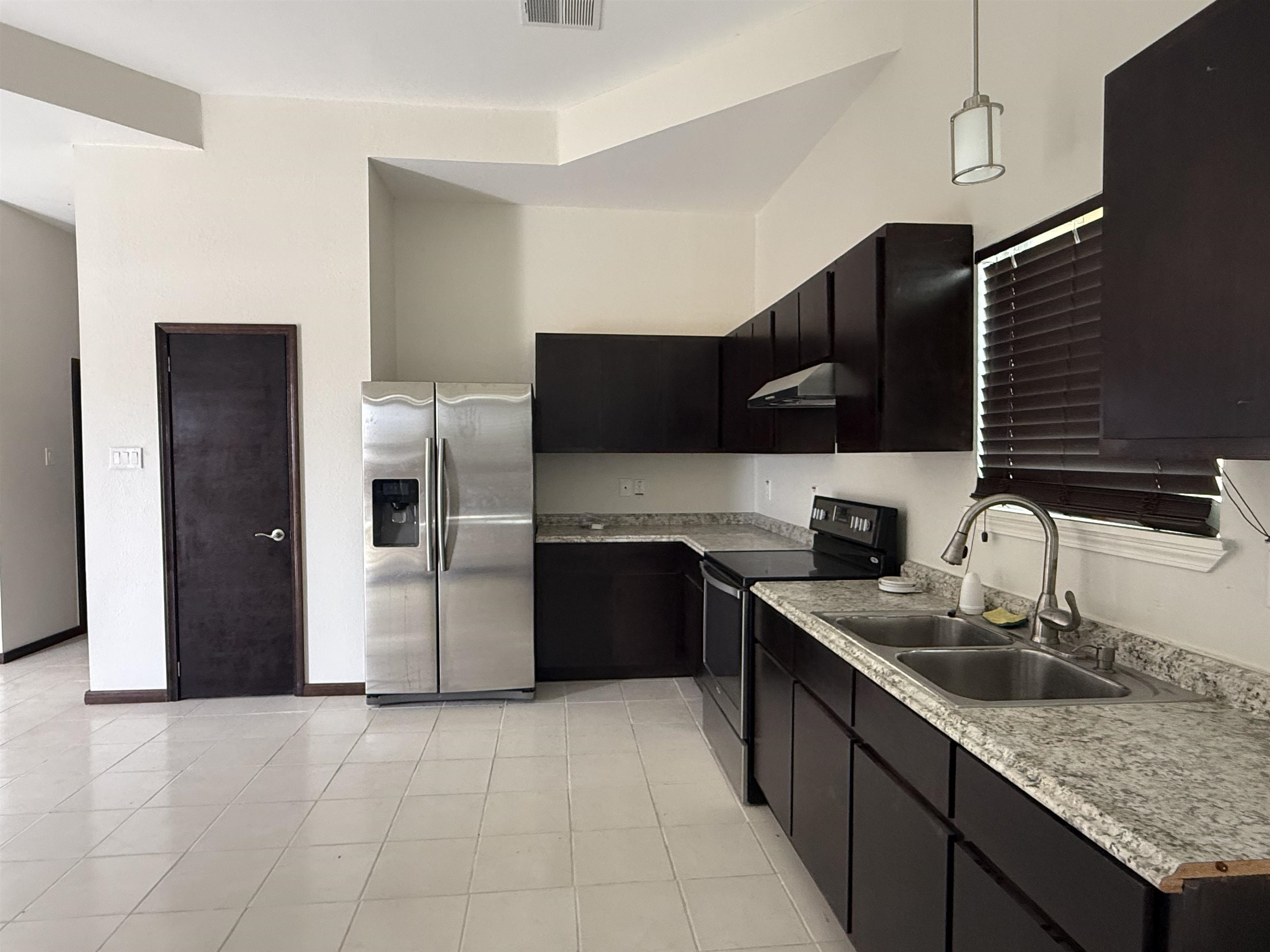 Image 9 of 29 For 105 Margaret