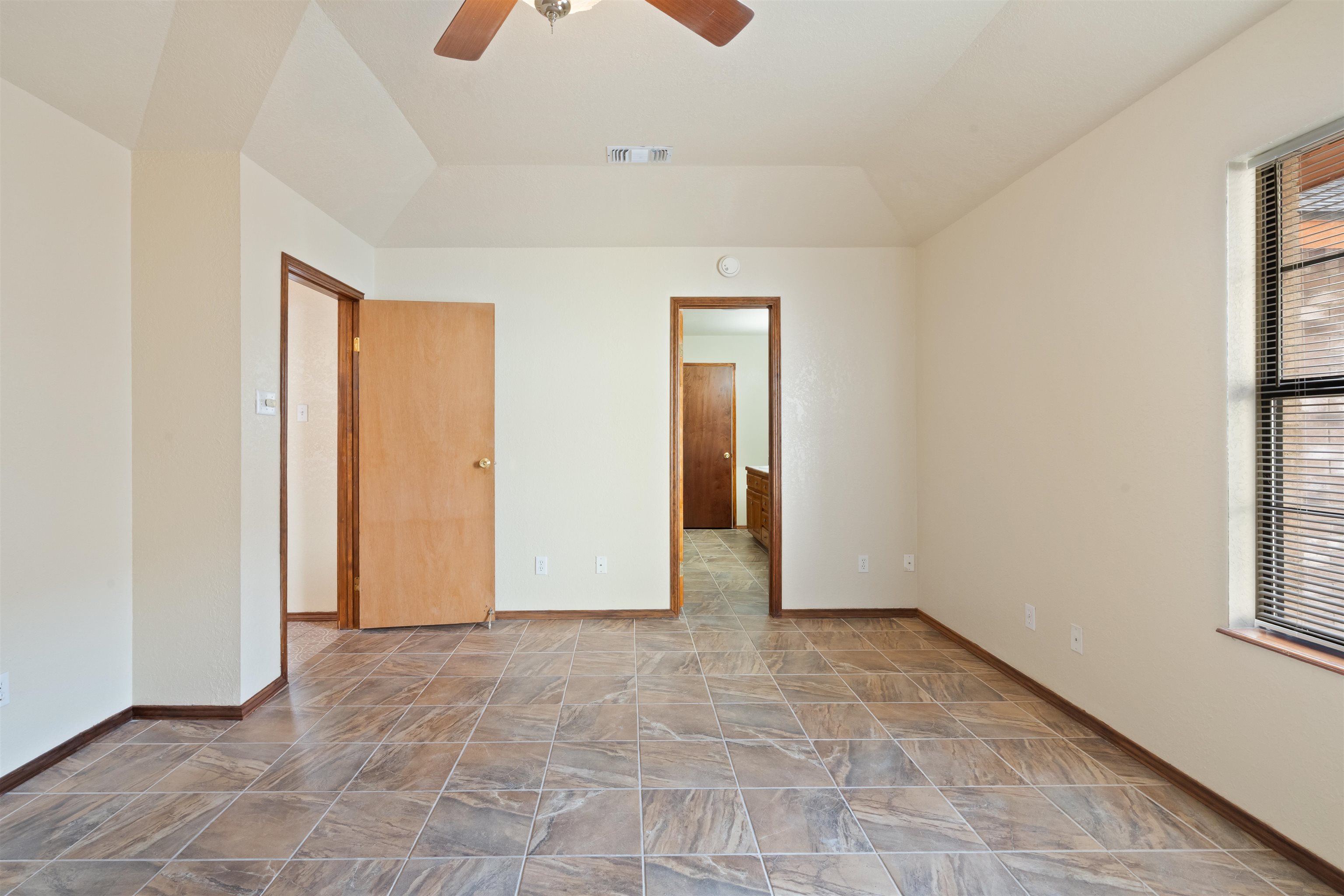 Image 13 of 23 For 104 Virgie