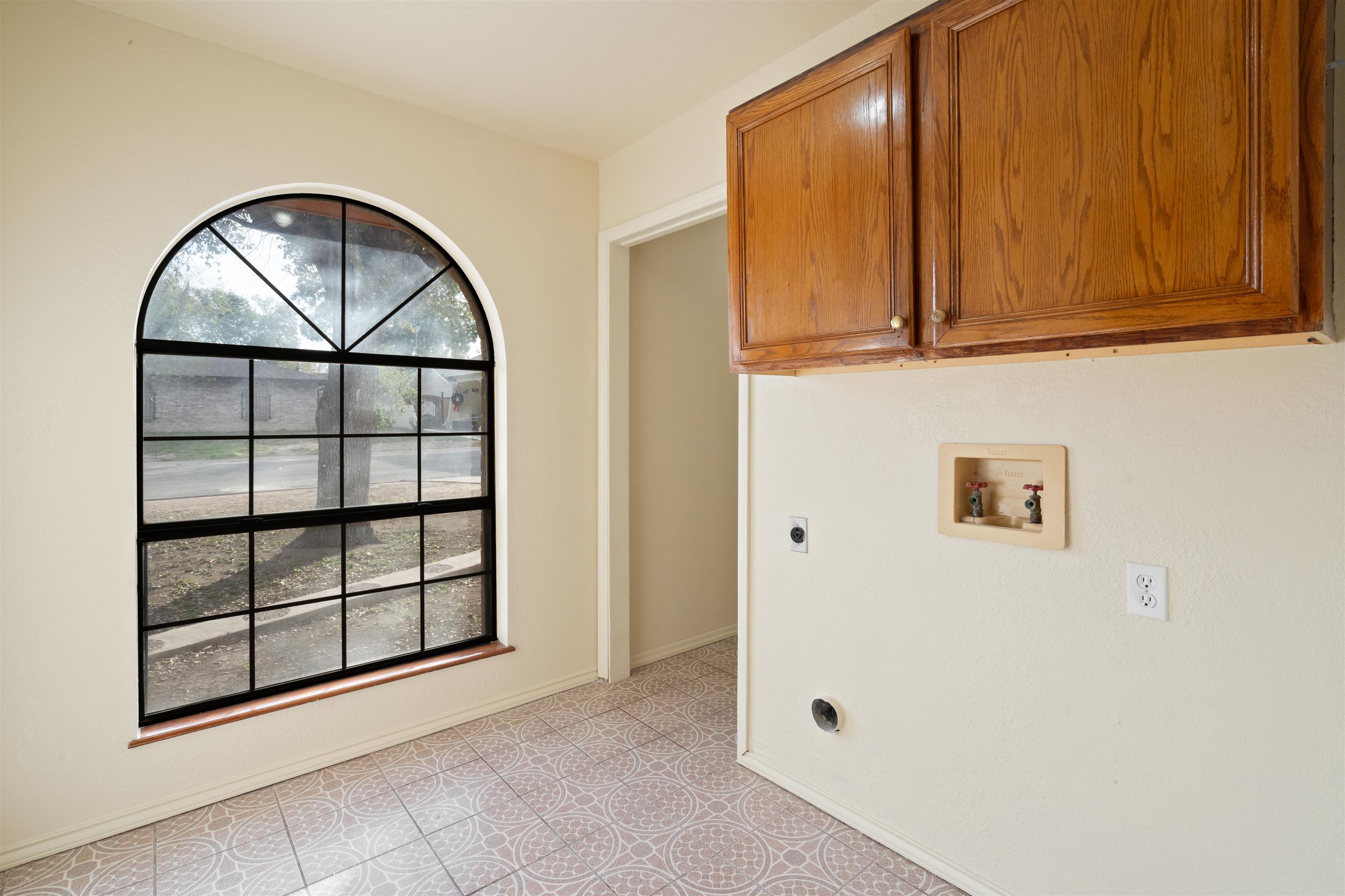 Image 19 of 23 For 104 Virgie