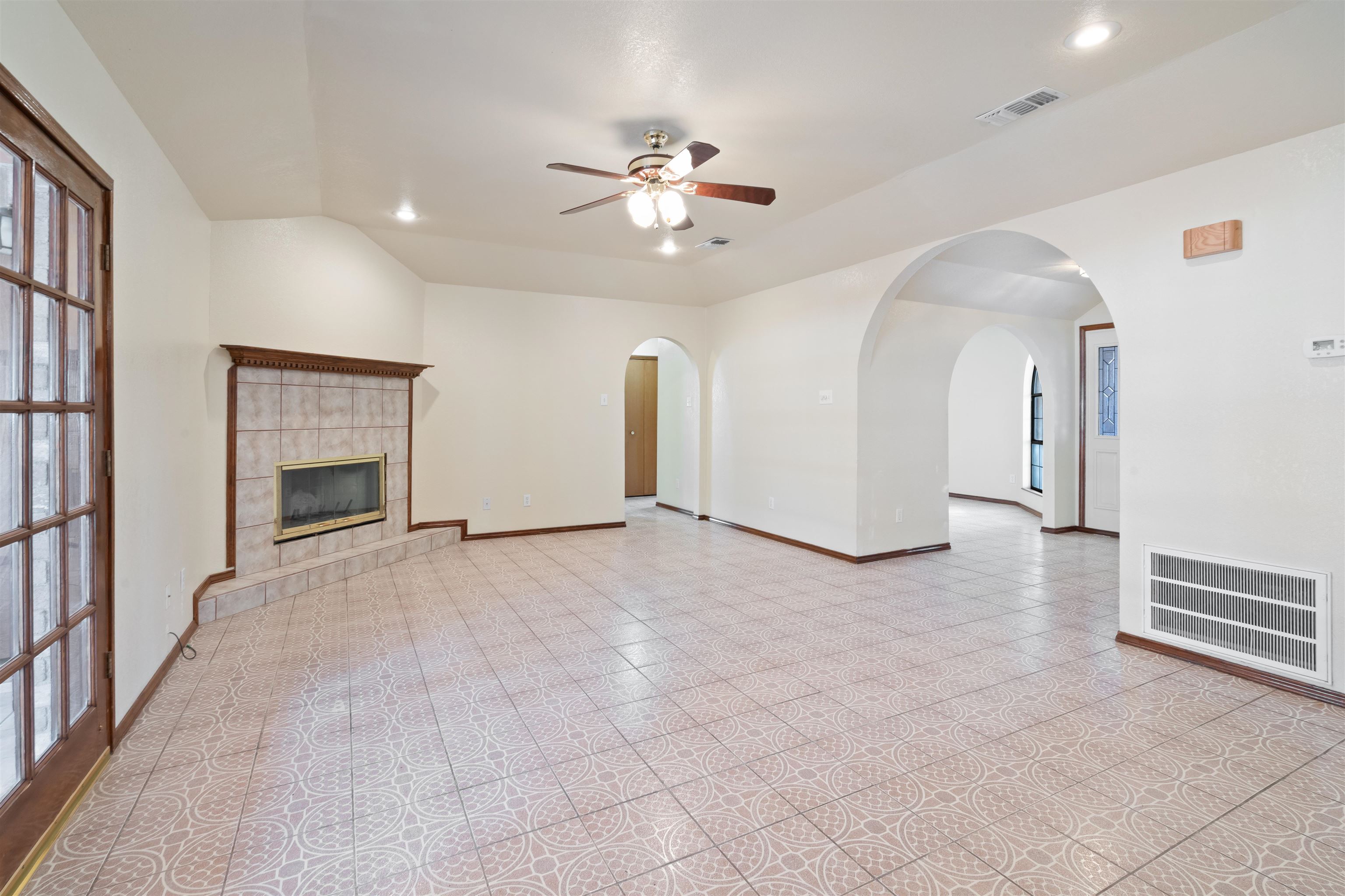 Image 4 of 23 For 104 Virgie