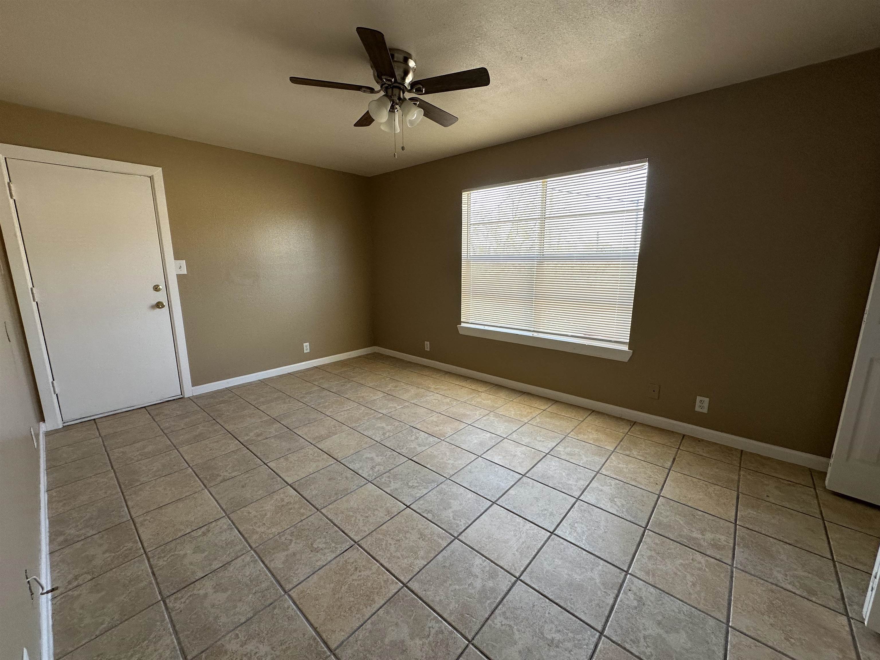 Image 5 of 7 For 103 Unit D Sahnnon