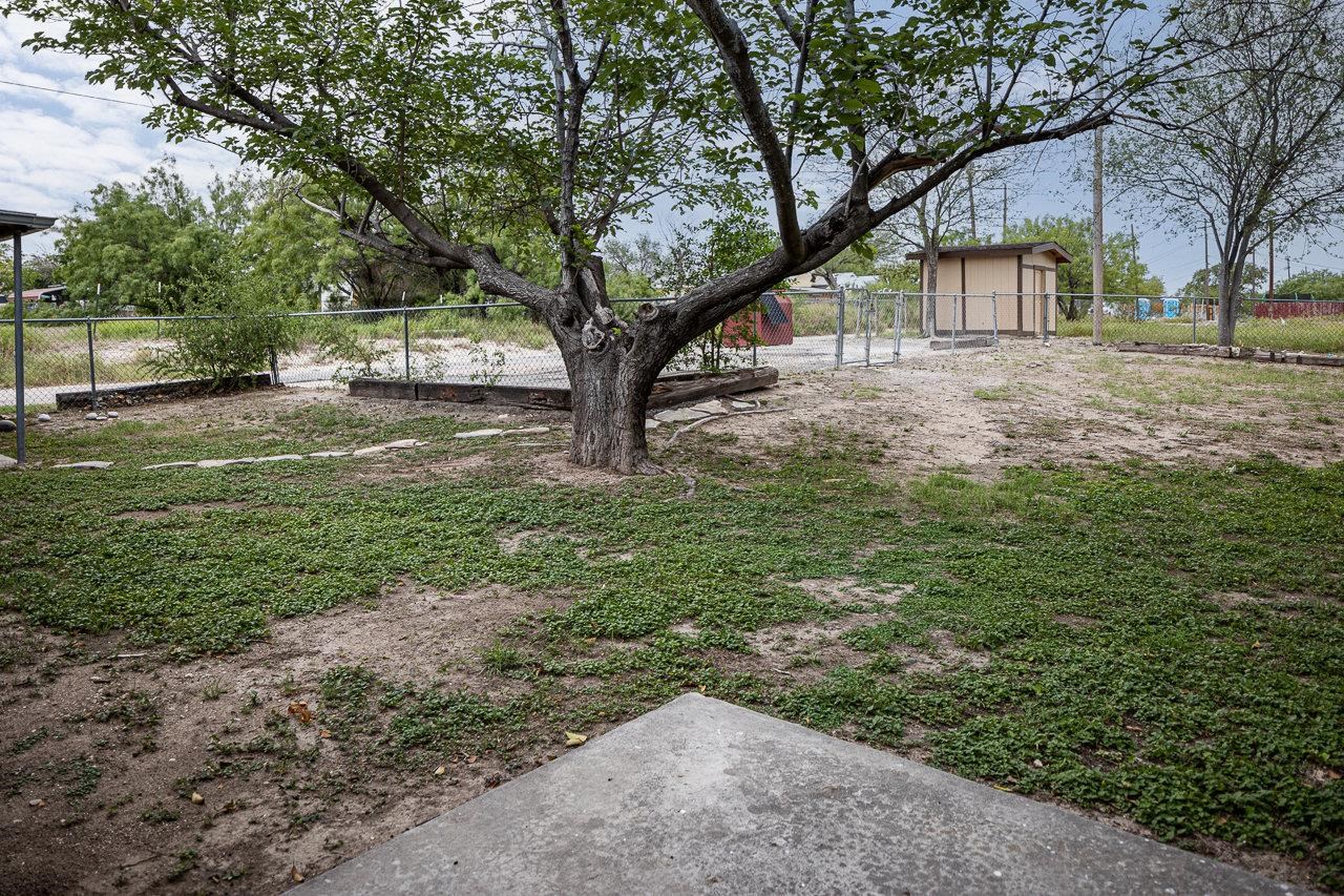 Image 13 of 13 For 706 10th W 