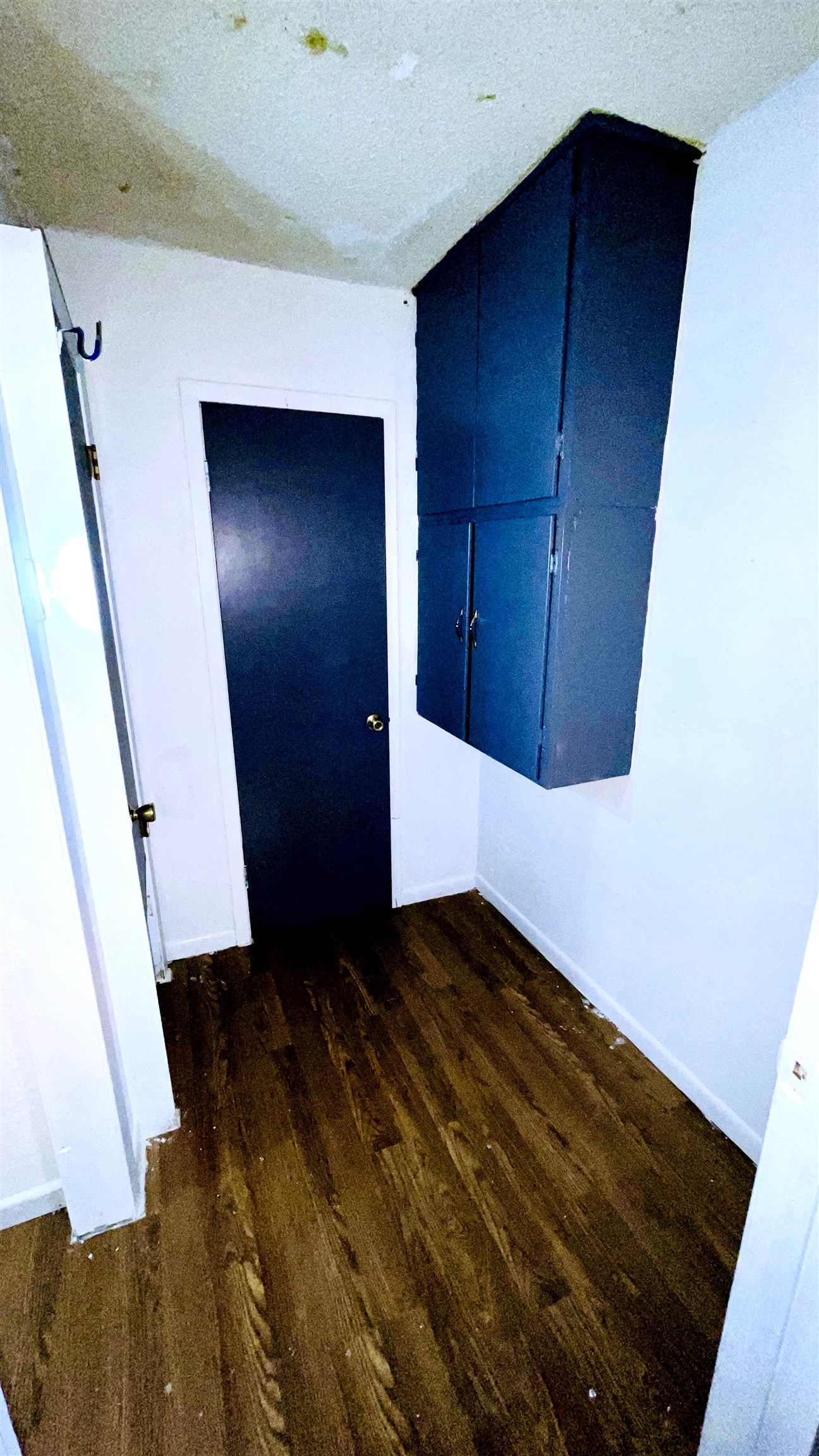 Image 11 of 20 For 405 Bowie E