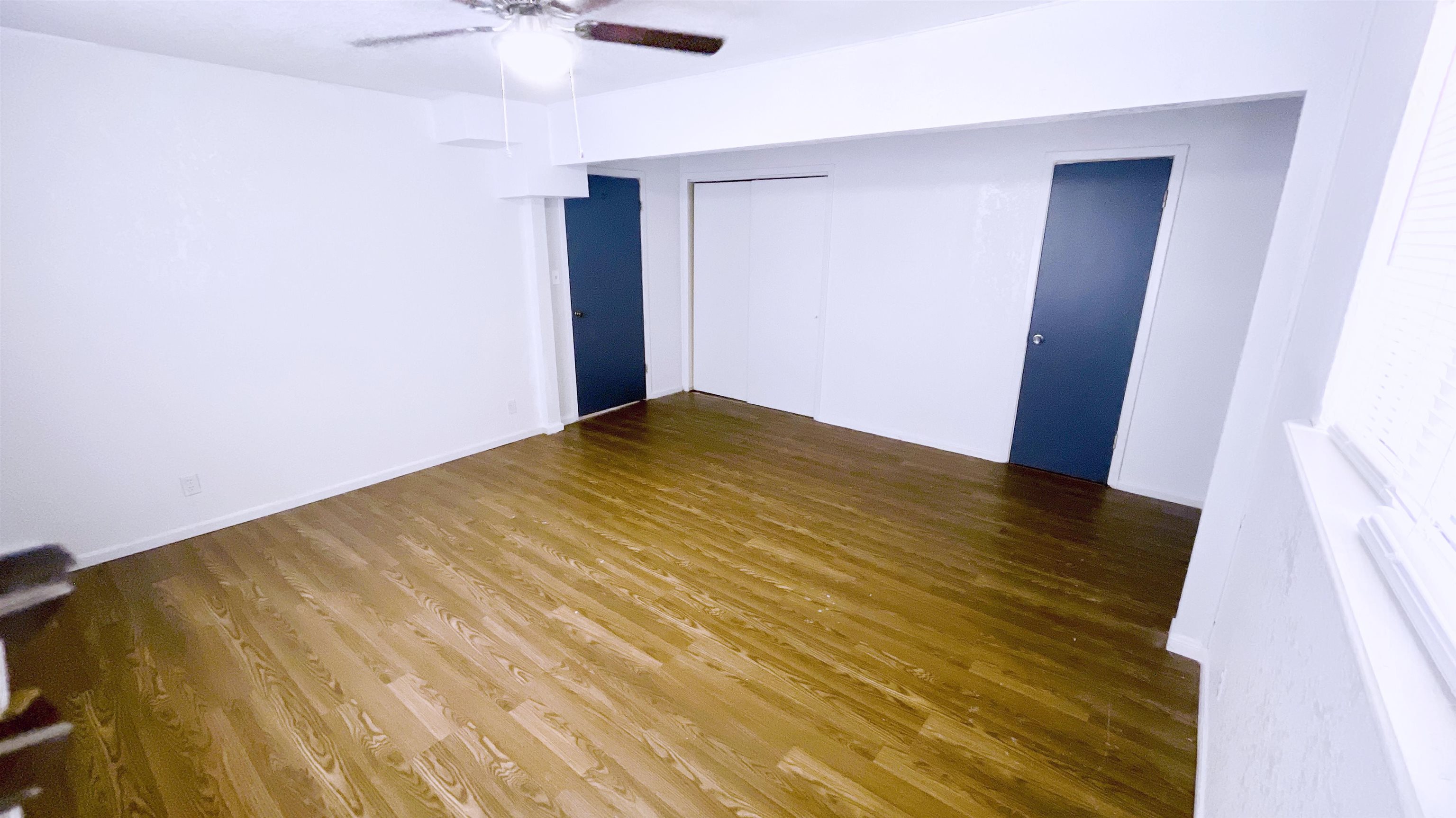 Image 17 of 20 For 405 Bowie E