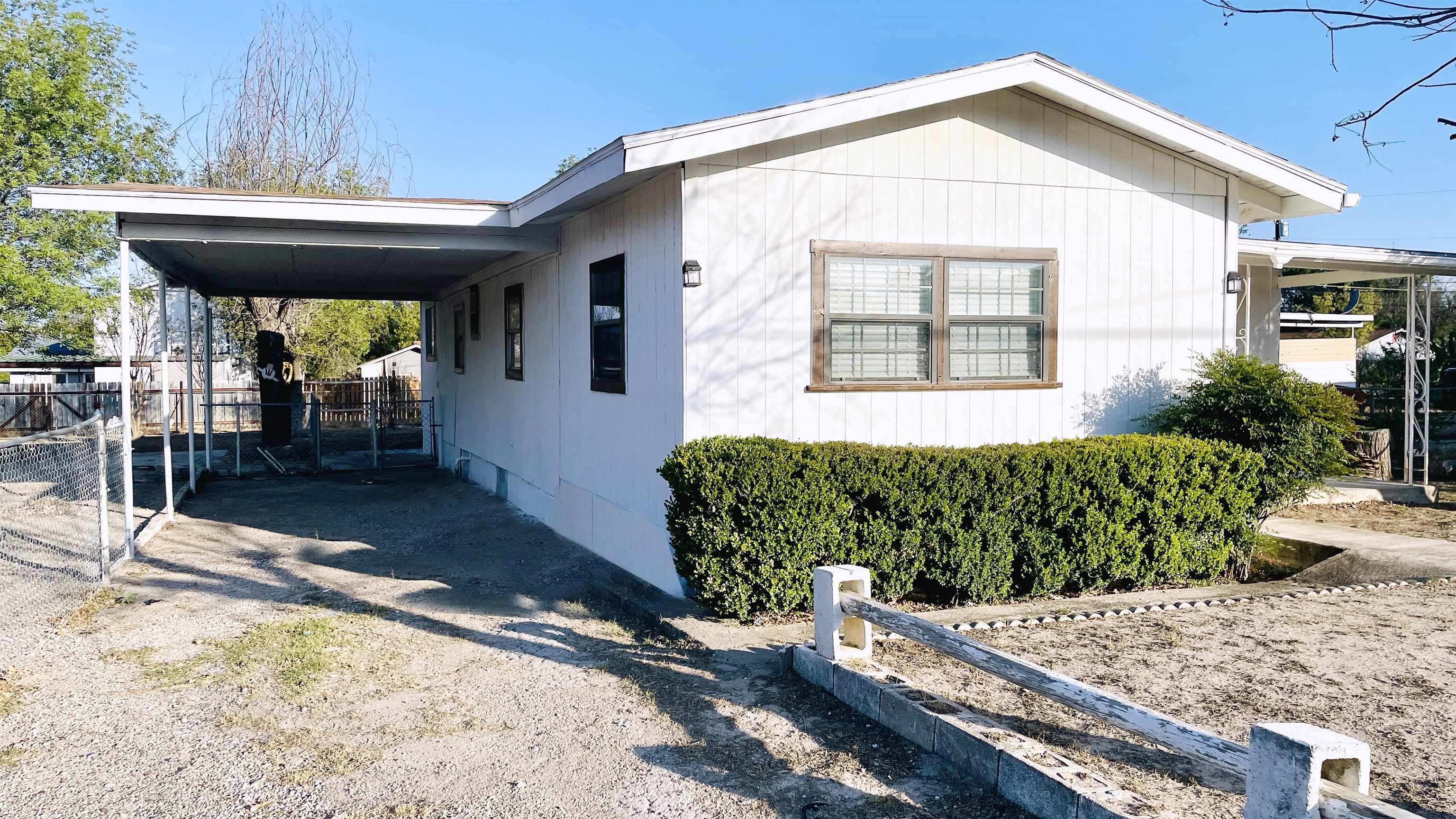 Image 2 of 20 For 405 Bowie E