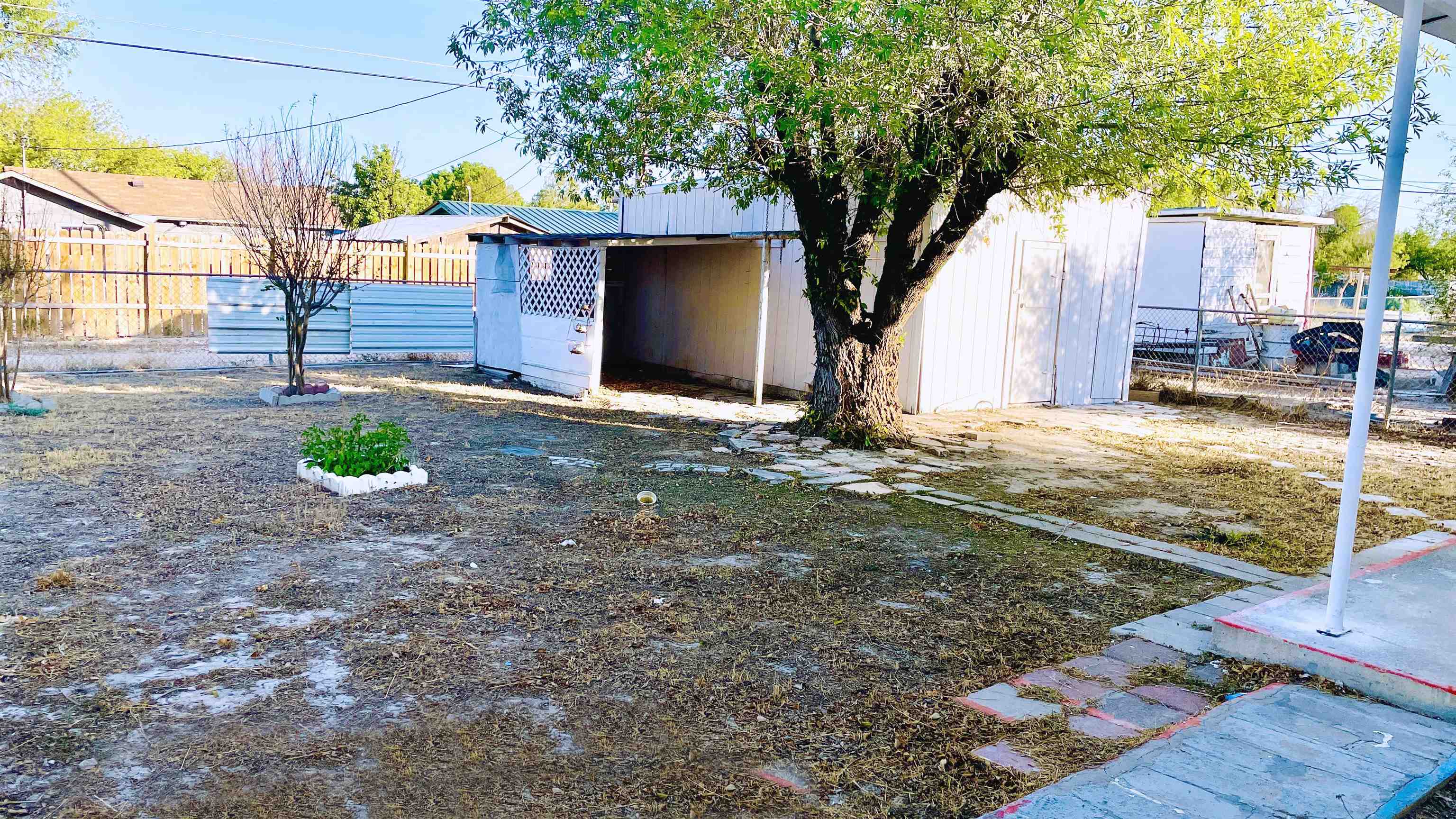 Image 4 of 20 For 405 Bowie E