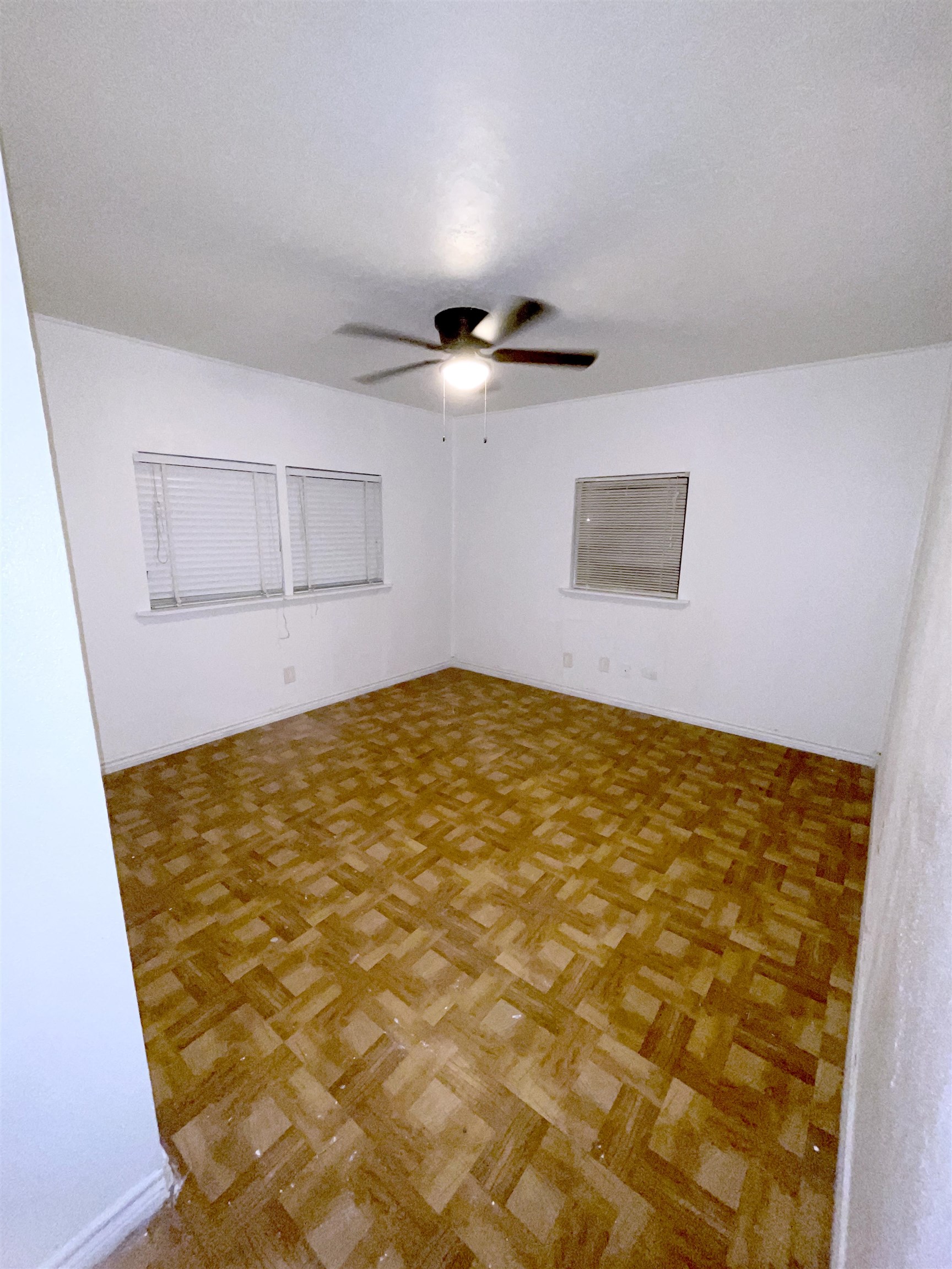 Image 9 of 20 For 405 Bowie E