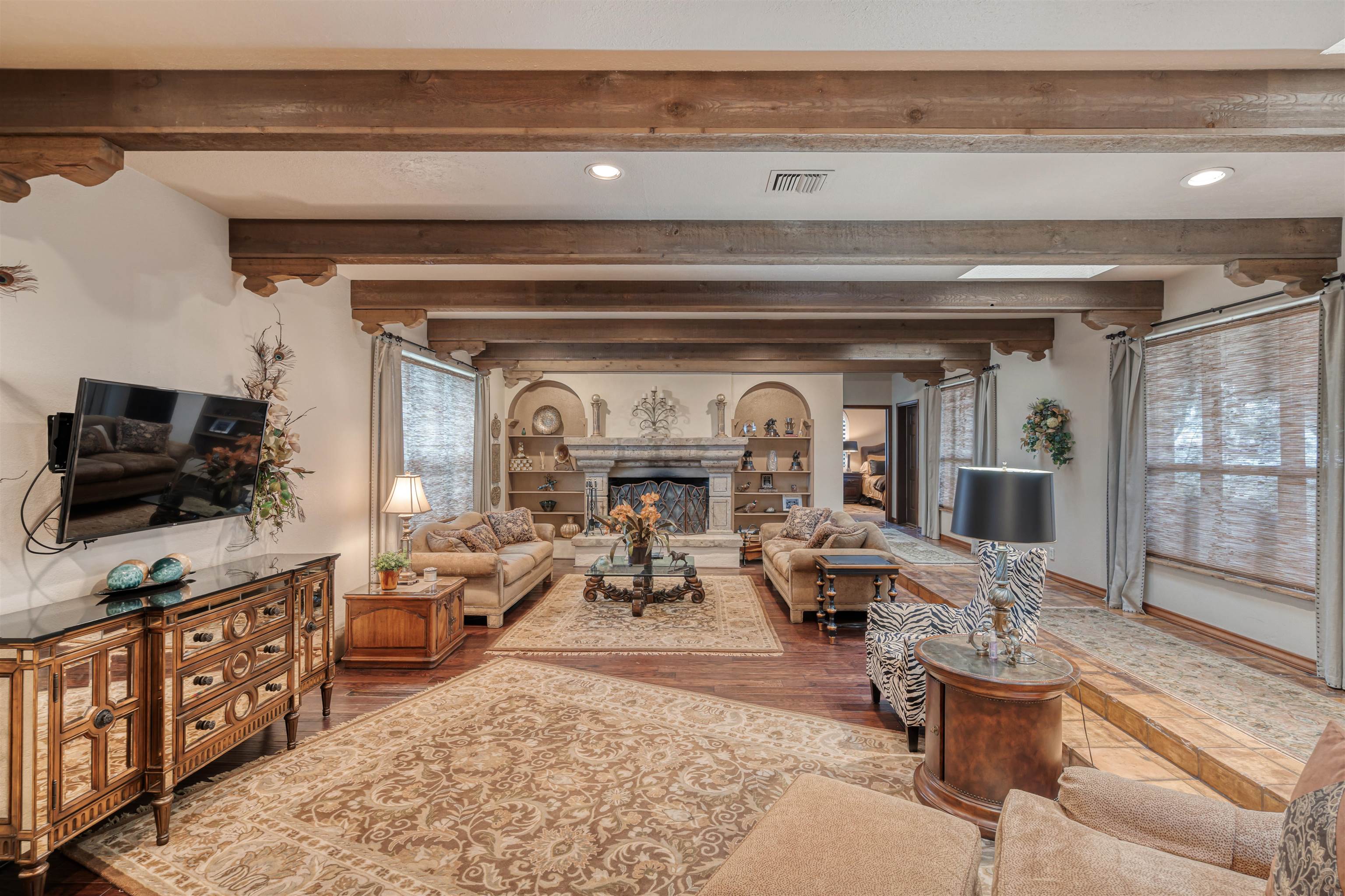 Image 10 of 49 For 505 Gilchrist