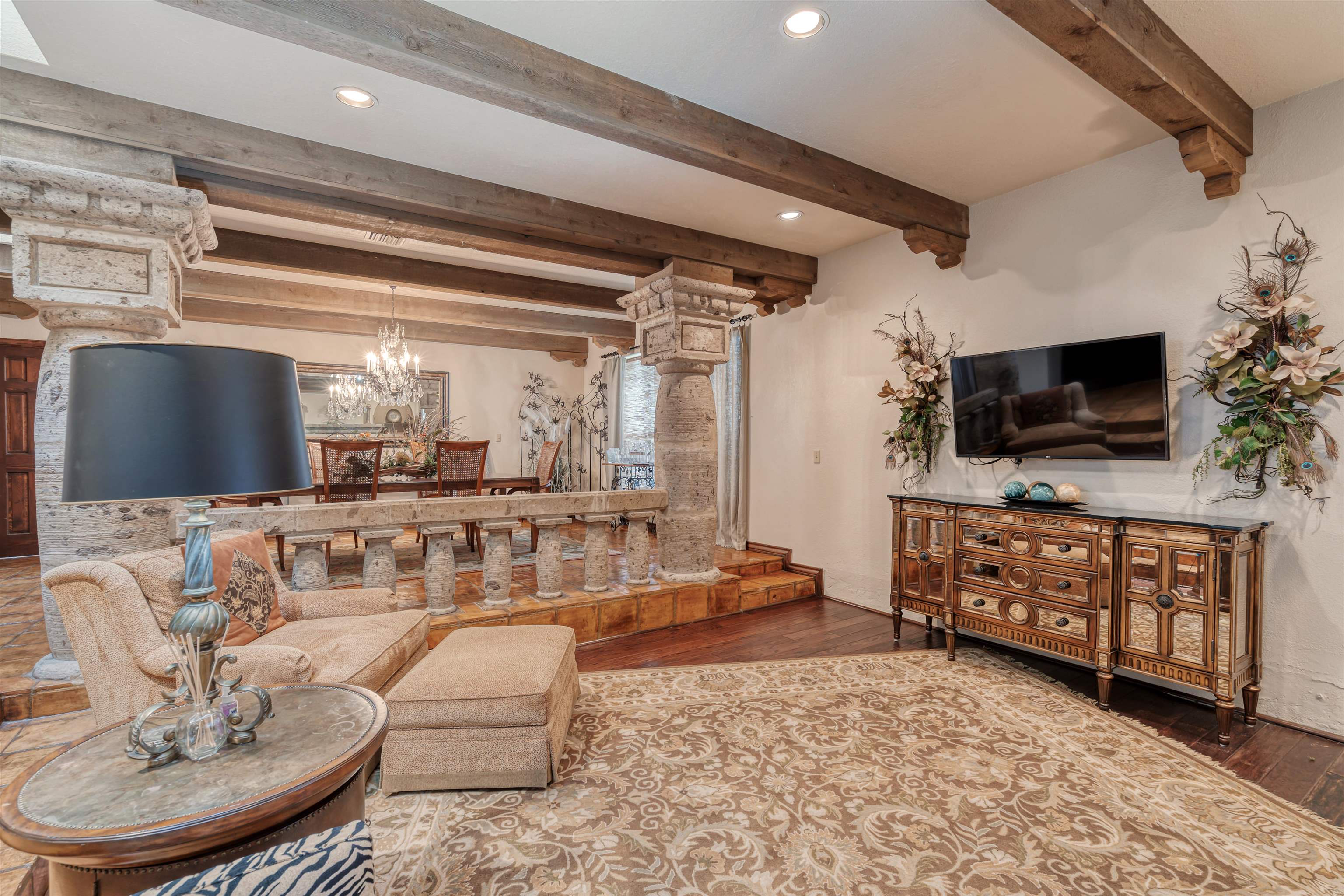 Image 13 of 49 For 505 Gilchrist