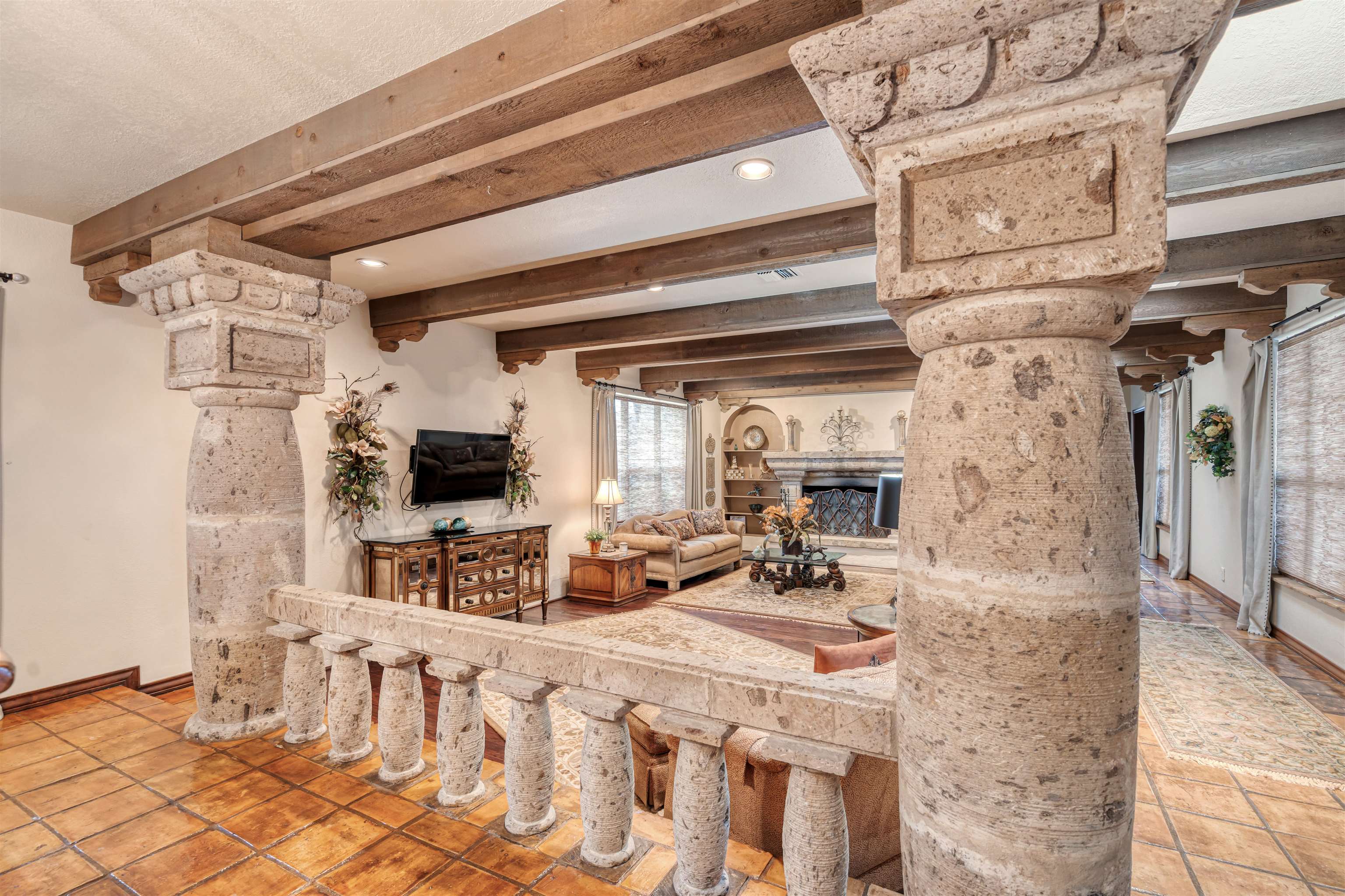 Image 14 of 49 For 505 Gilchrist