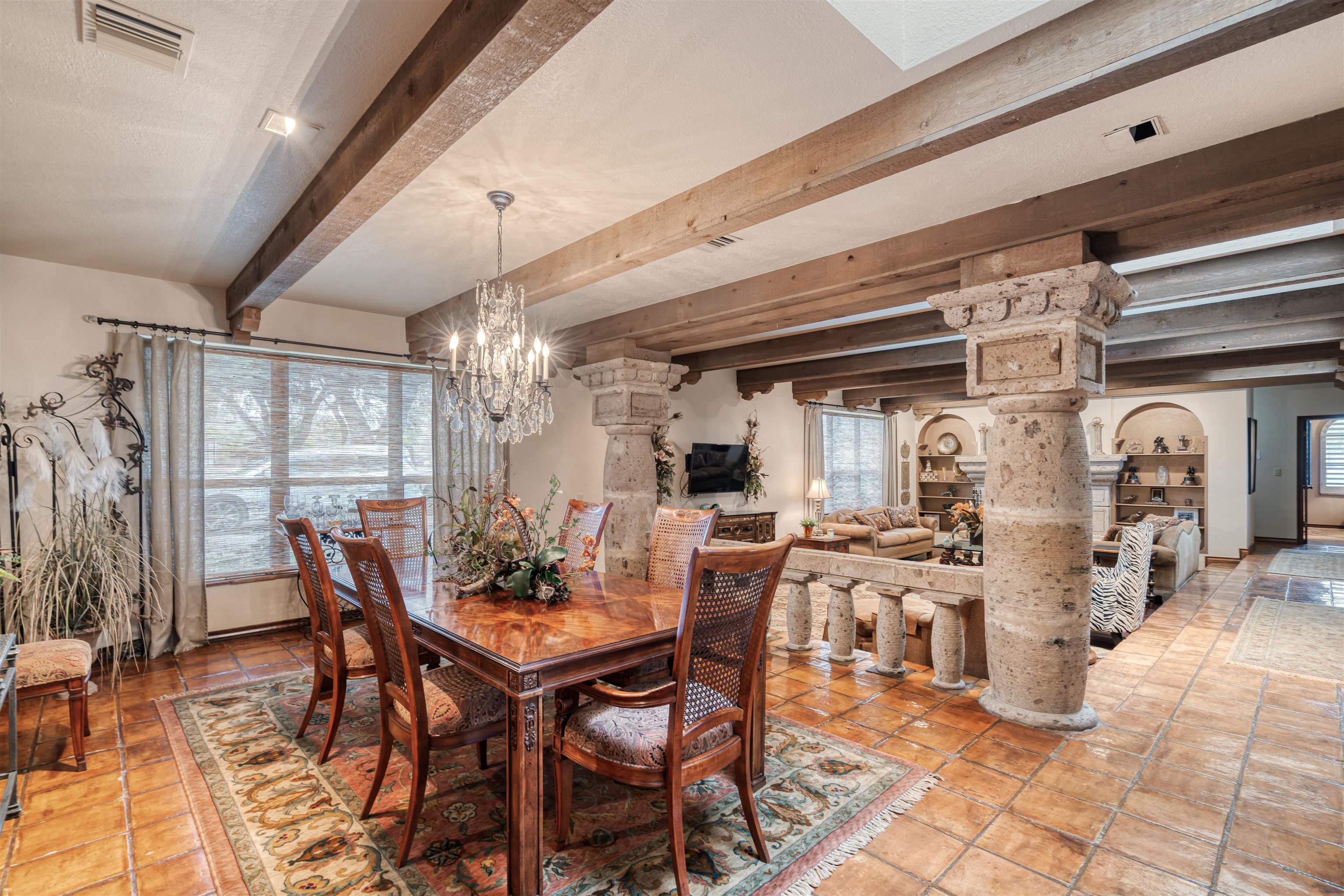 Image 15 of 49 For 505 Gilchrist