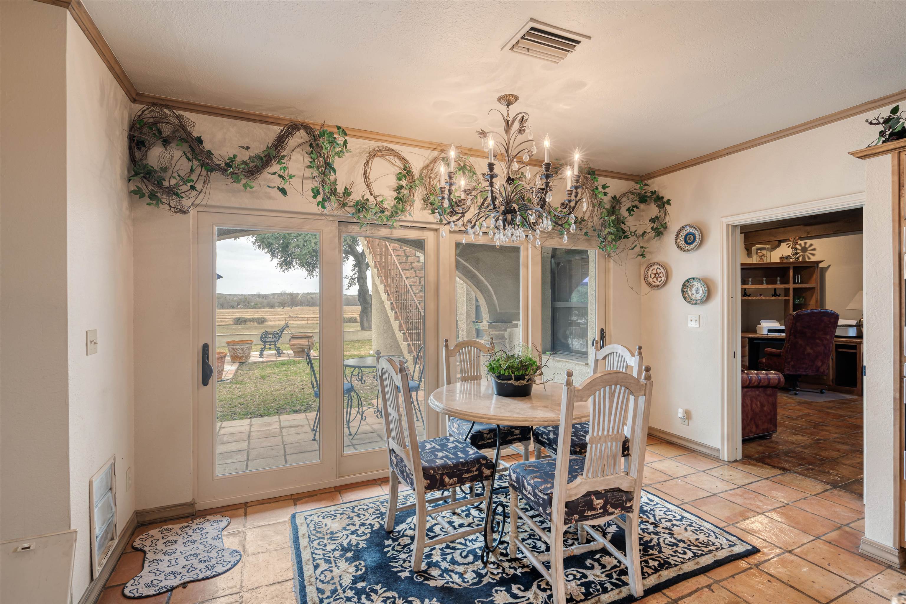 Image 31 of 49 For 505 Gilchrist