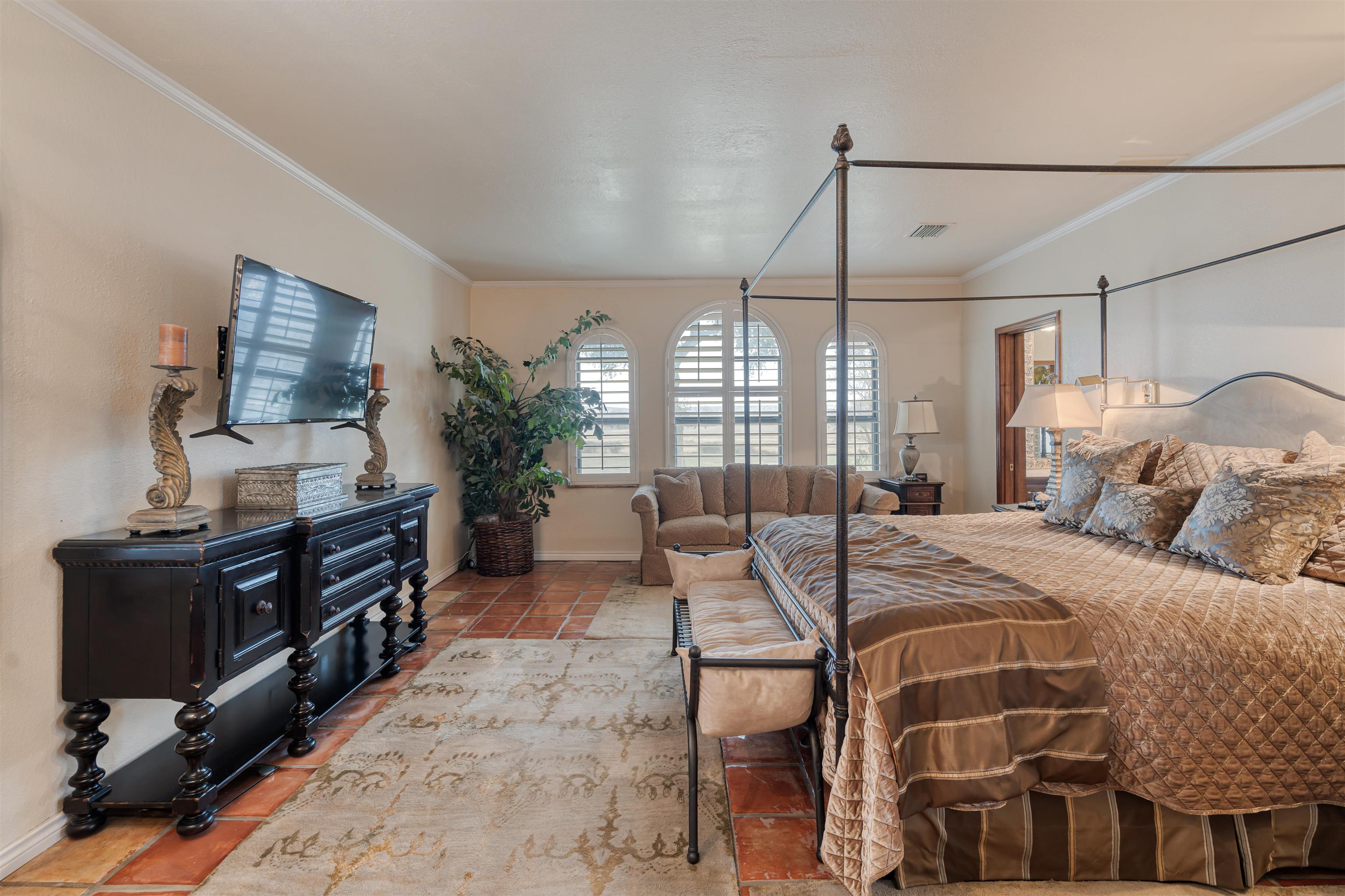 Image 43 of 49 For 505 Gilchrist