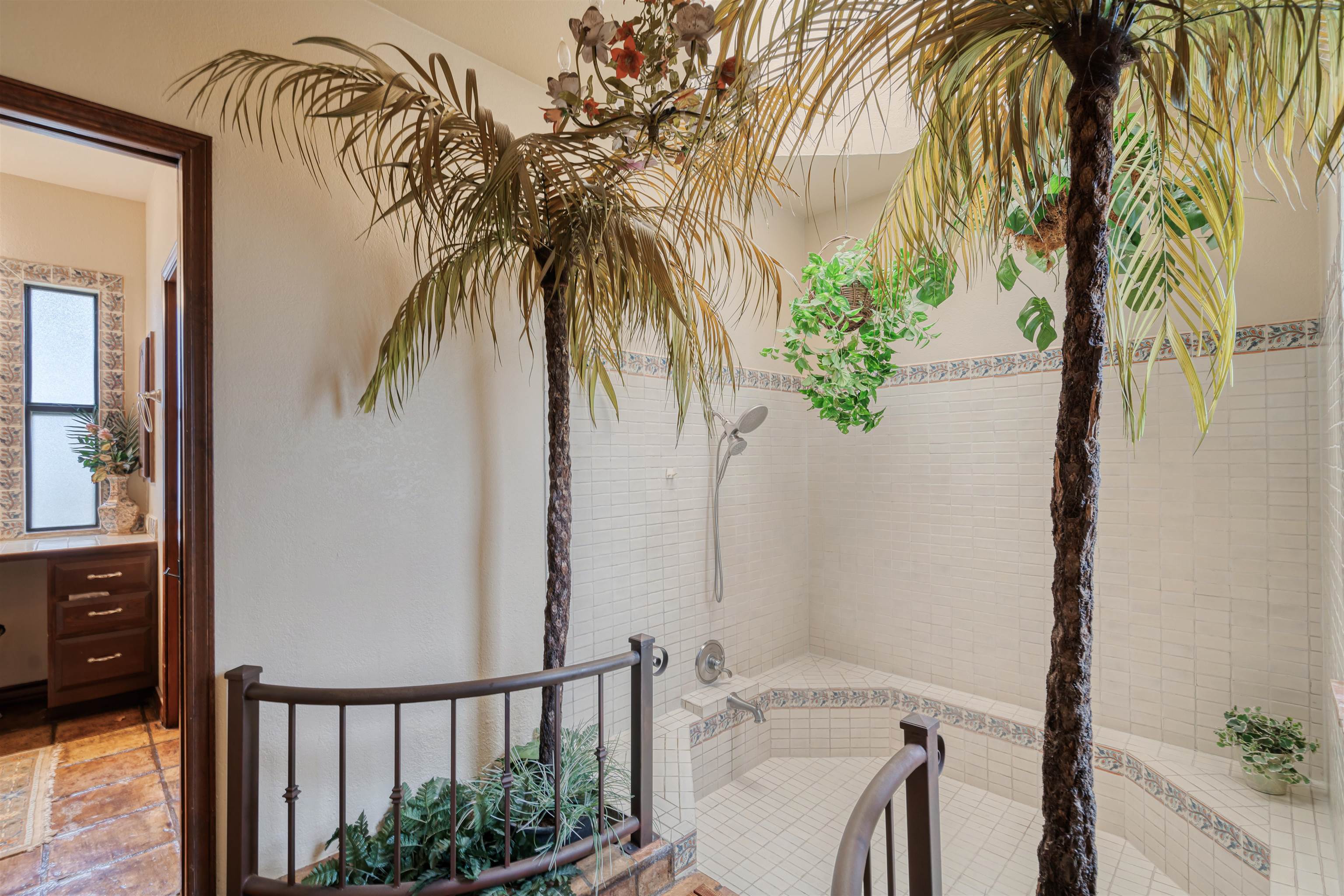 Image 45 of 49 For 505 Gilchrist