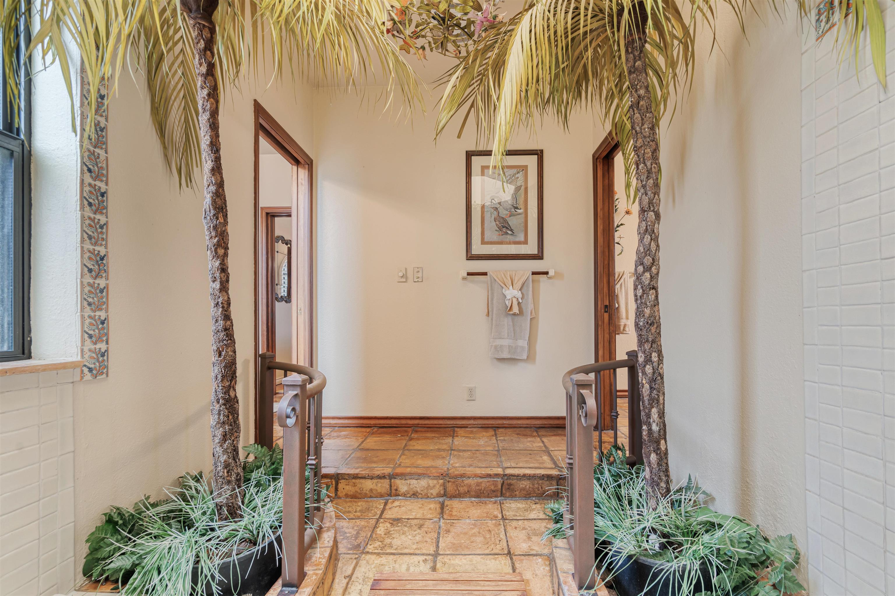 Image 47 of 49 For 505 Gilchrist