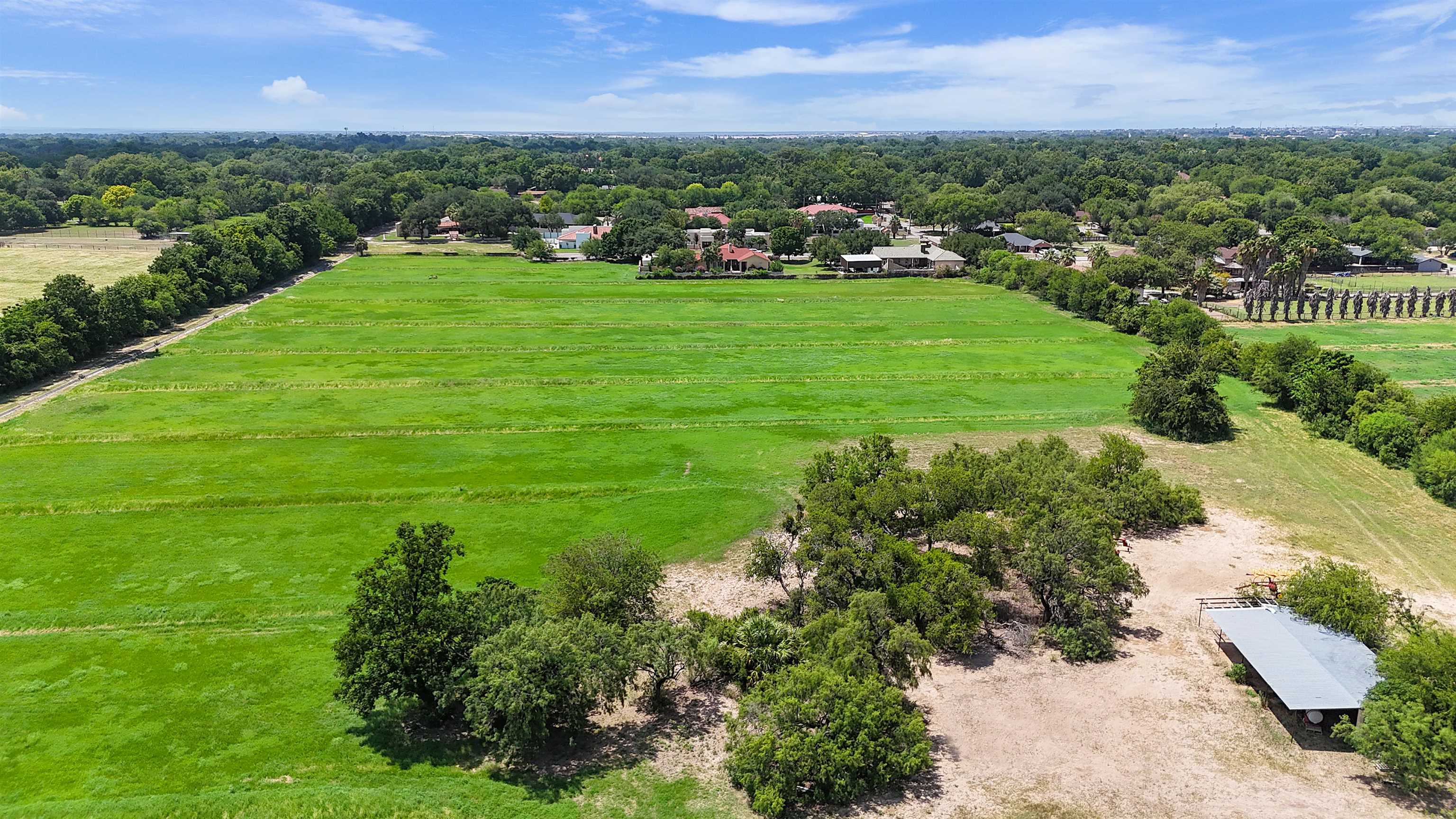 Image 10 of 14 For 505 Gilchrist- B