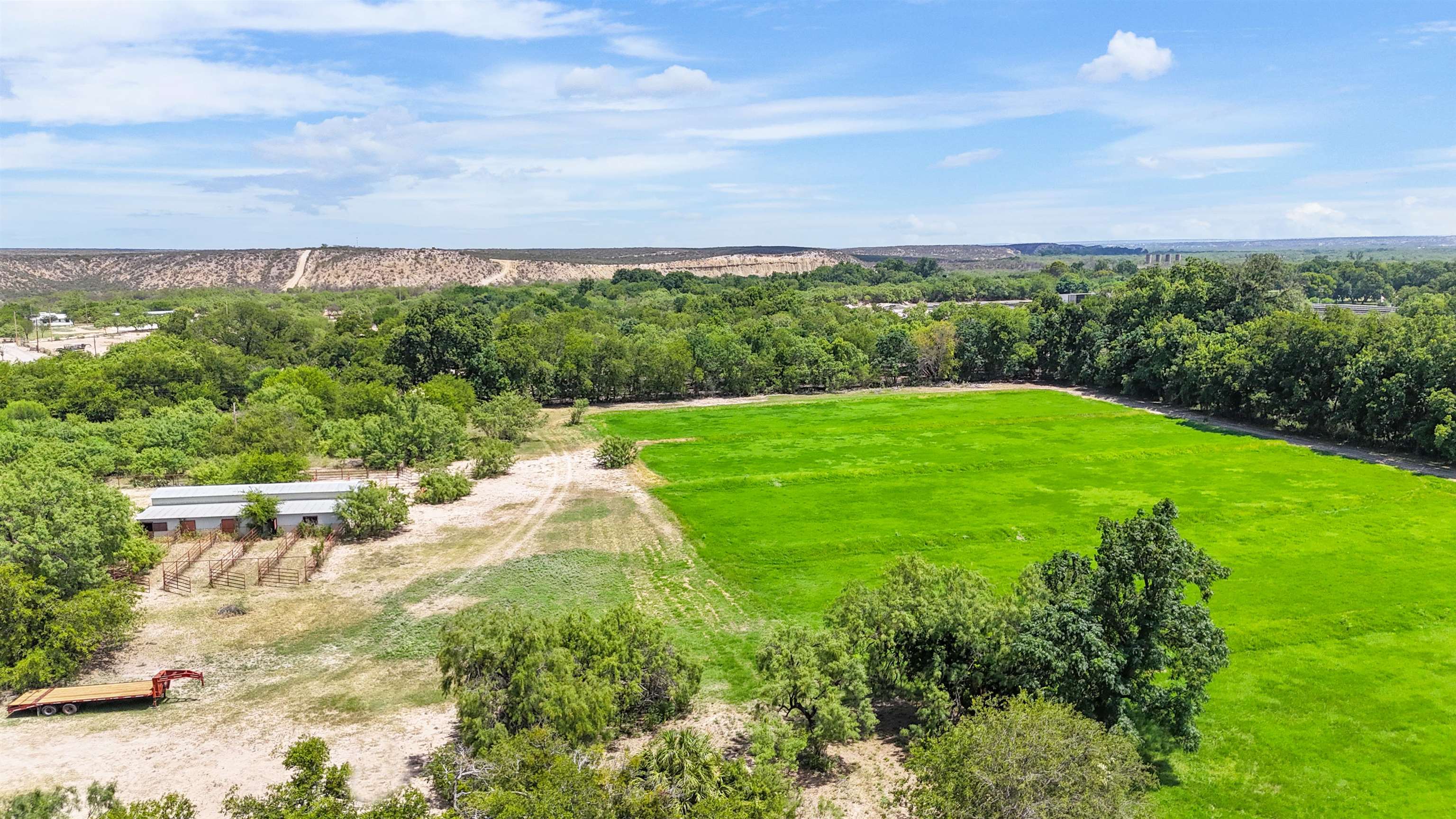 Image 12 of 14 For 505 Gilchrist- B