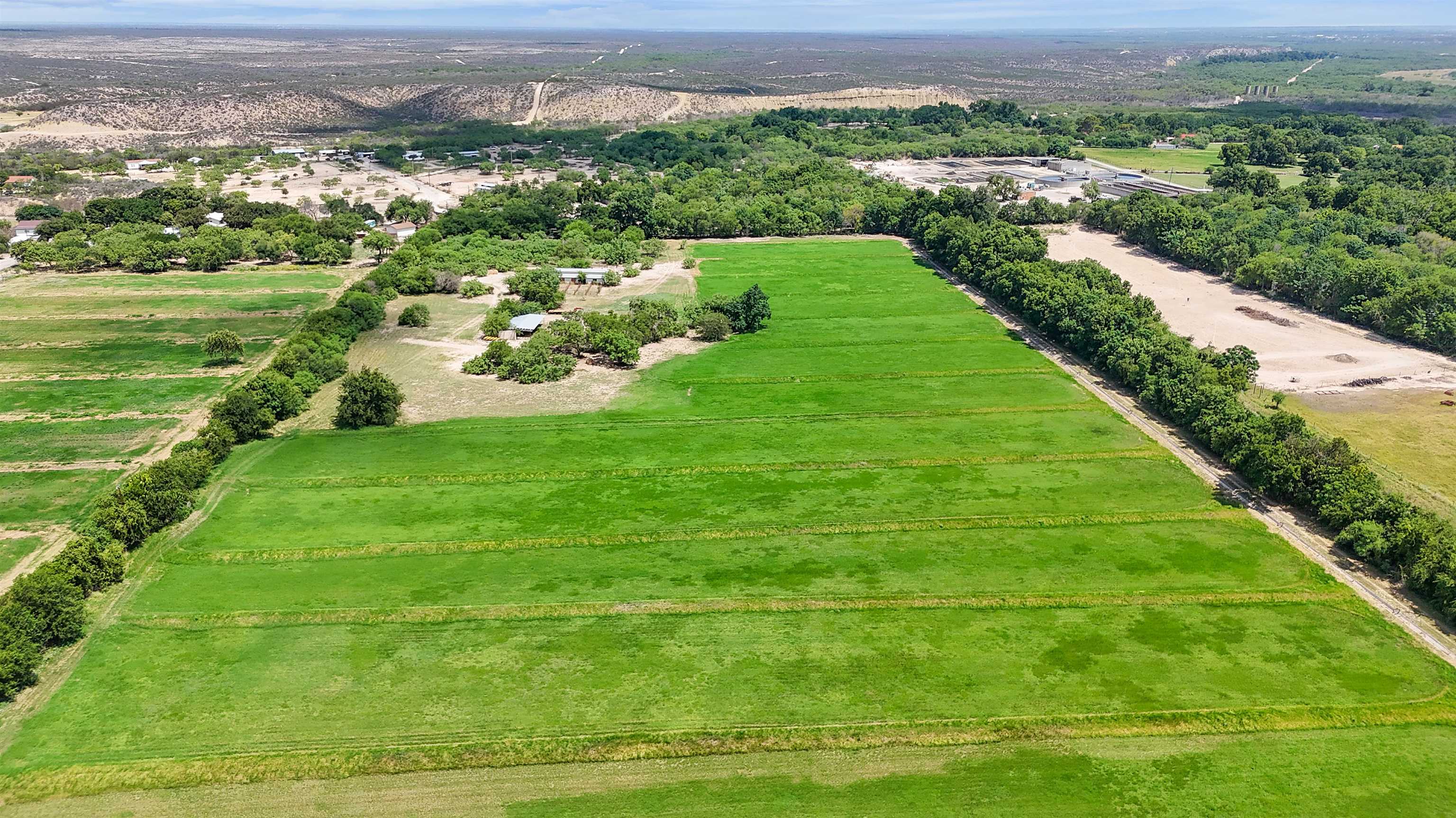 Image 2 of 14 For 505 Gilchrist- B