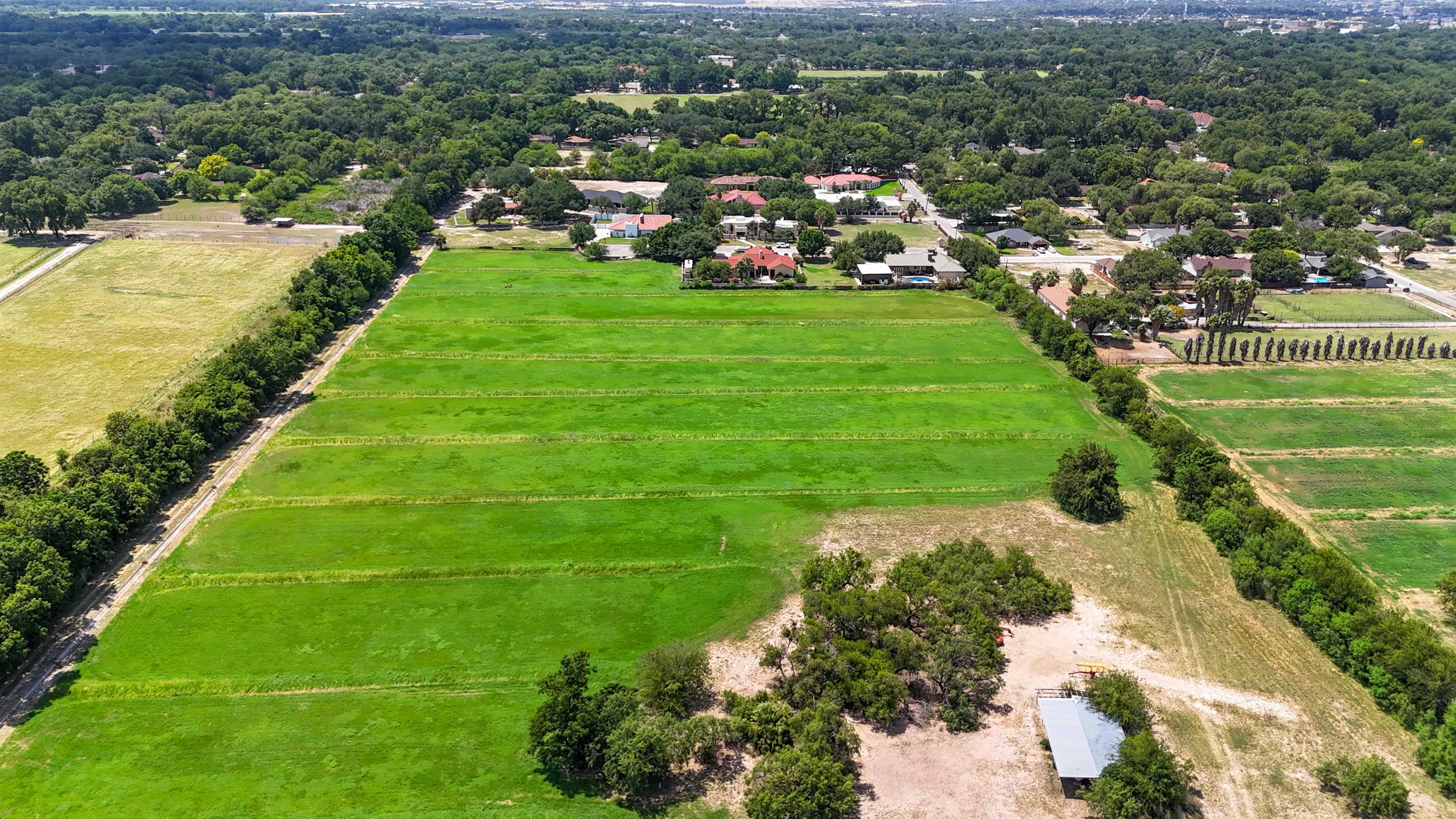 Image 8 of 14 For 505 Gilchrist- B