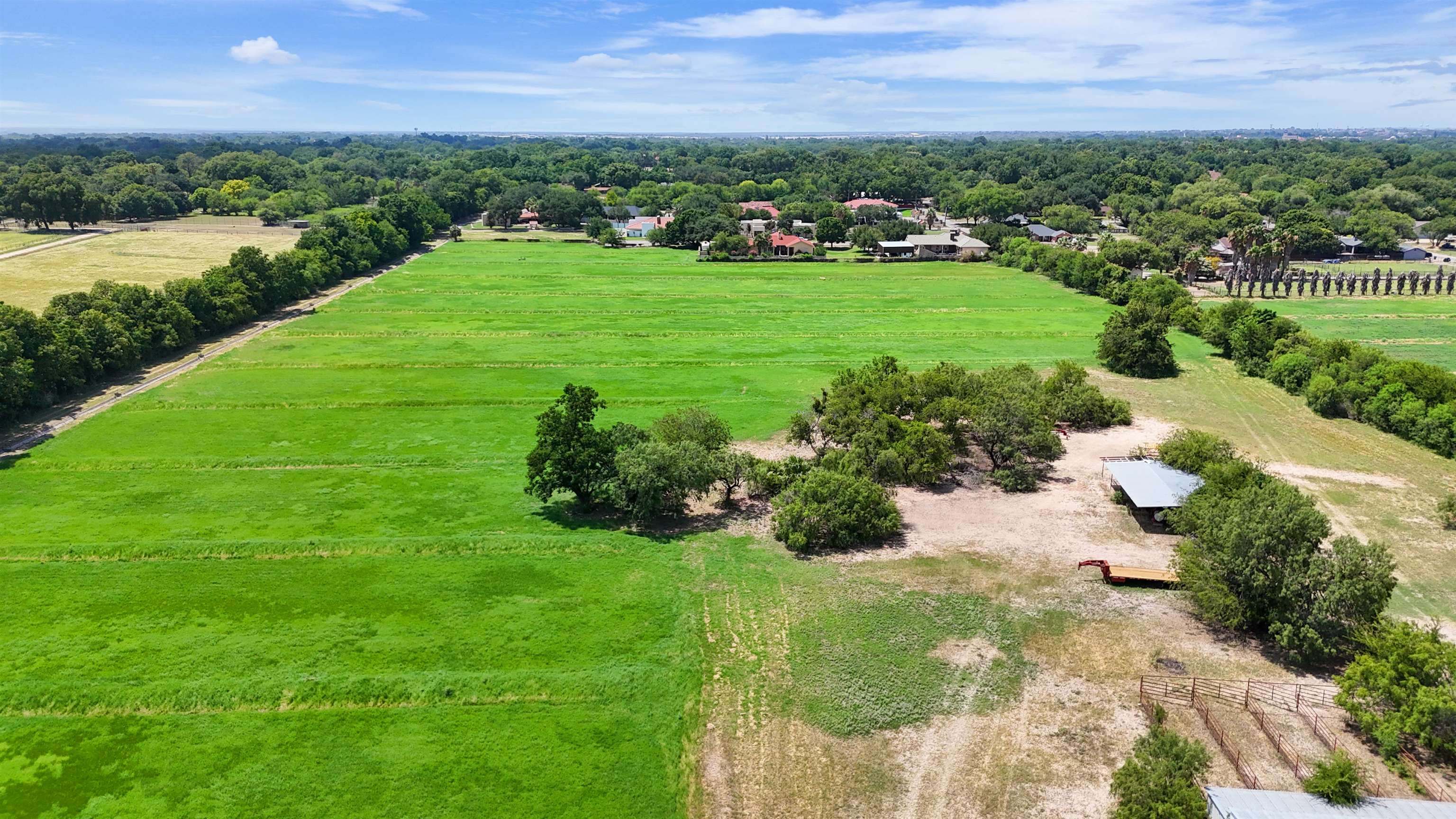 Image 9 of 14 For 505 Gilchrist- B