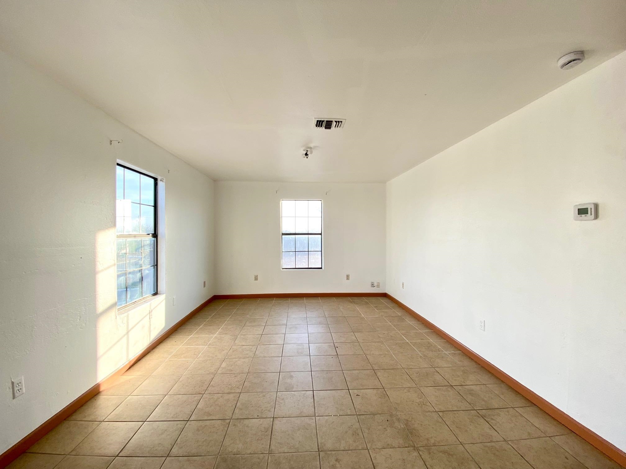 Image 4 of 11 For 110 Holly Unit 1