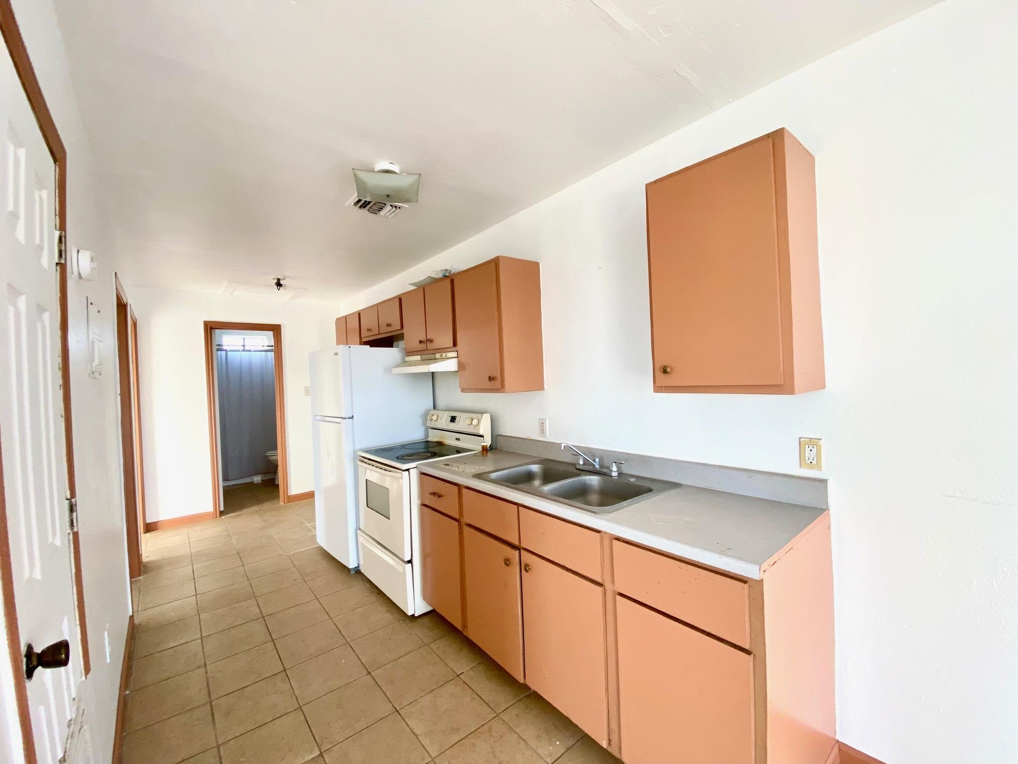 Image 5 of 11 For 110 Holly Unit 1