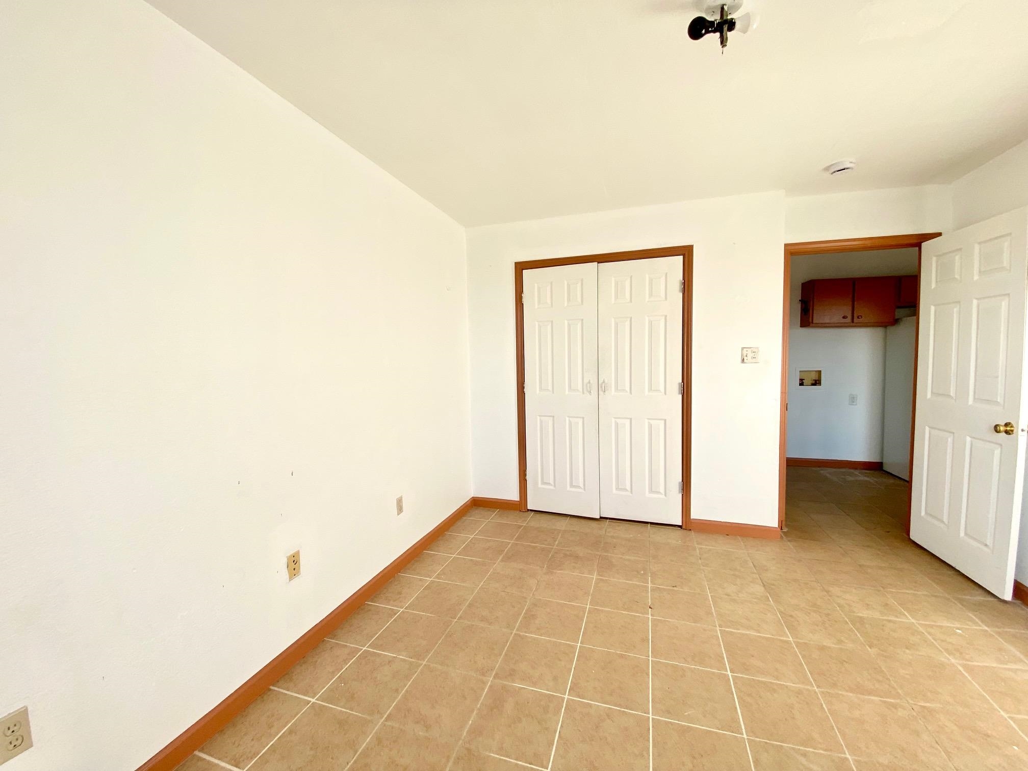 Image 9 of 11 For 110 Holly Unit 1