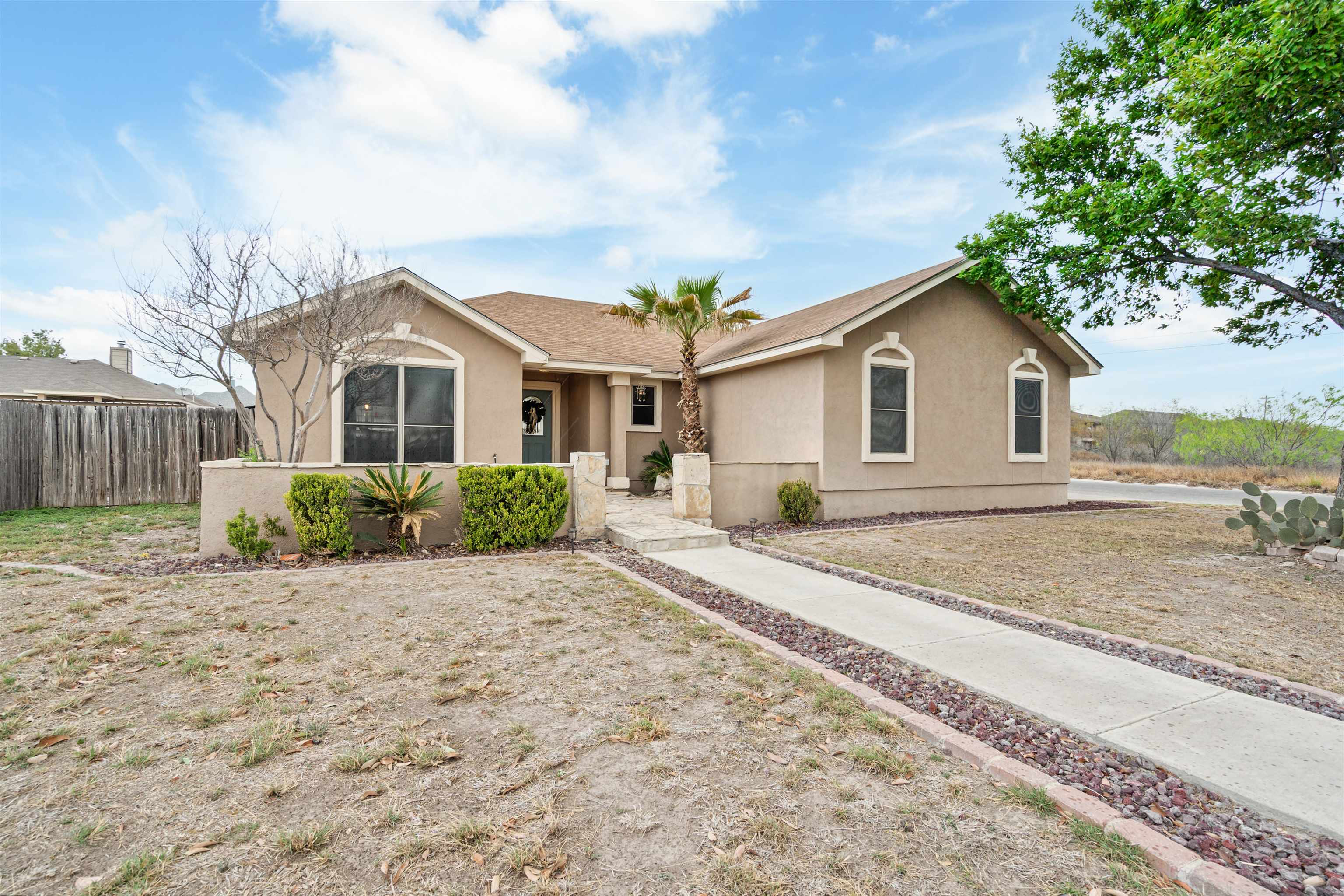 Image 2 of 47 For 201 Pete Dr  