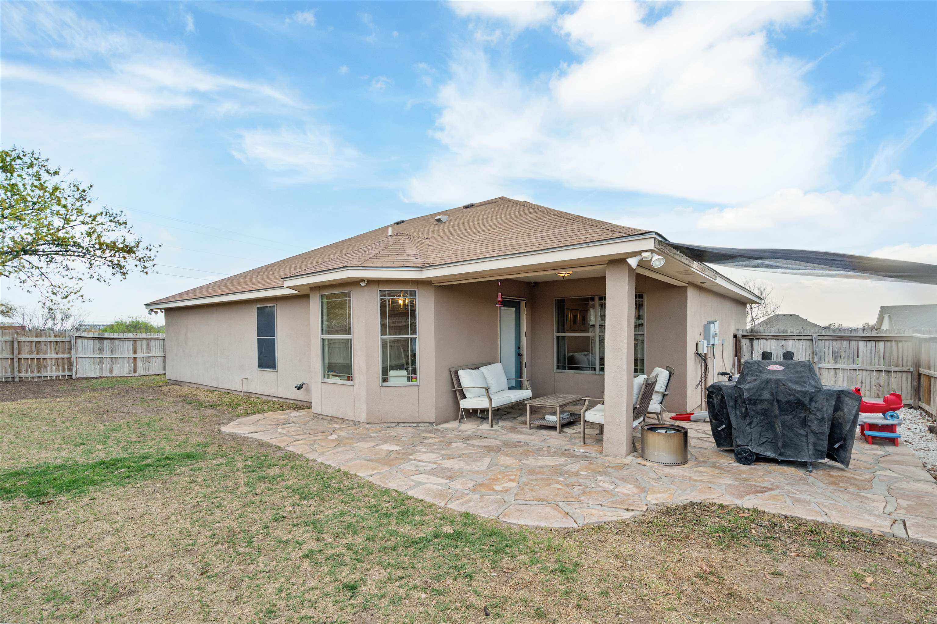 Image 37 of 47 For 201 Pete Dr  