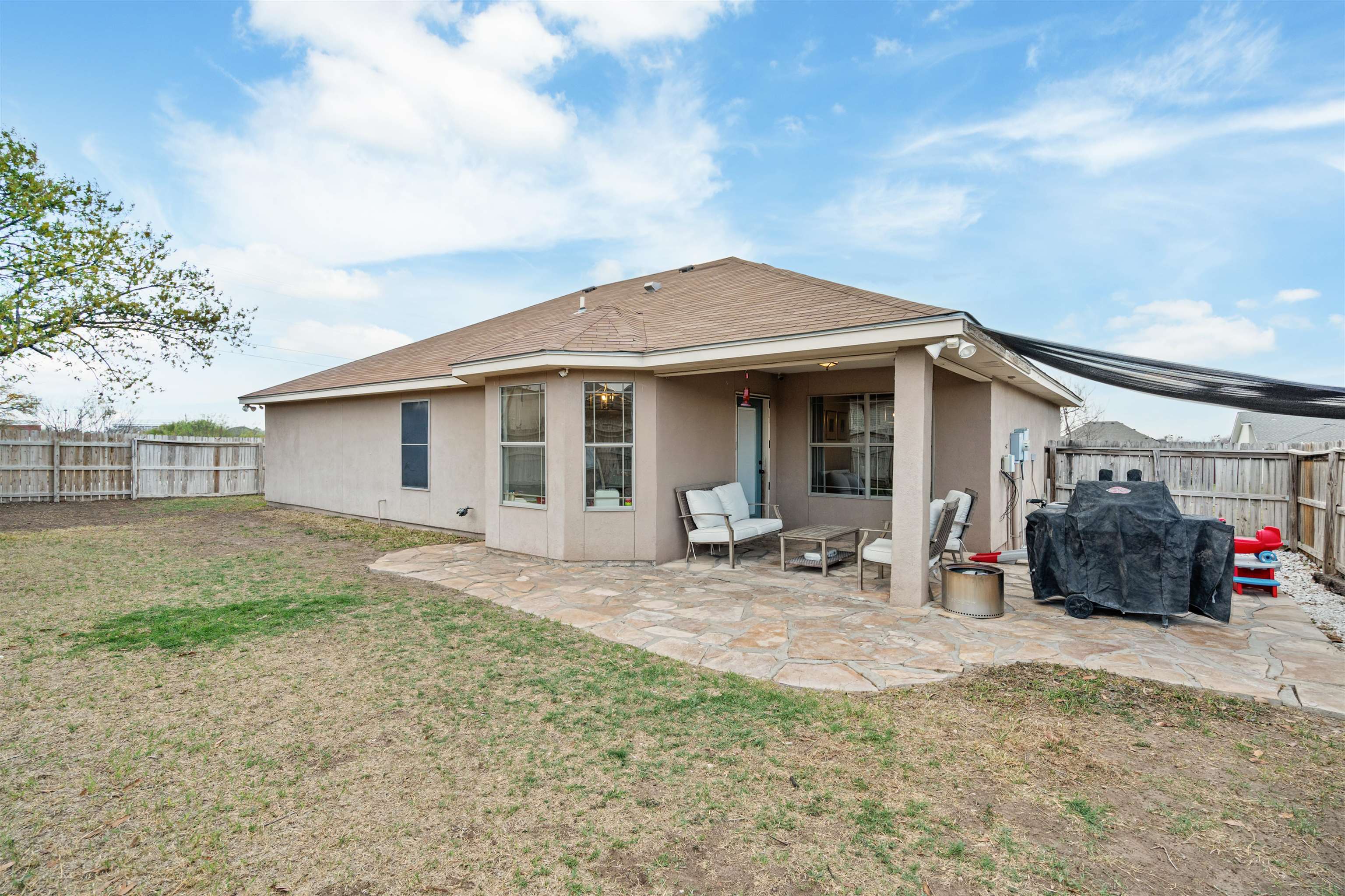 Image 38 of 47 For 201 Pete Dr  